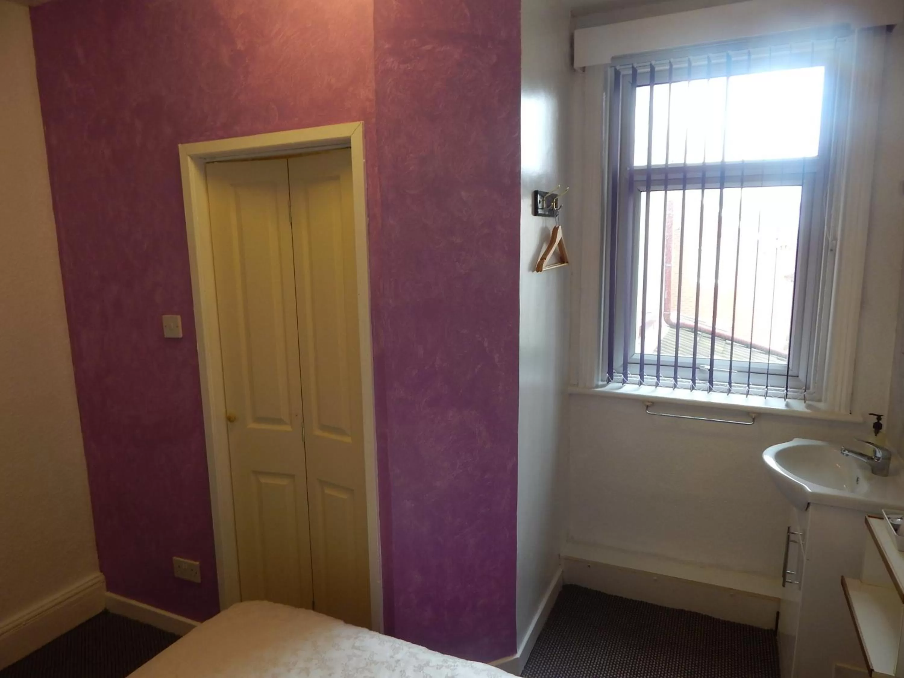 Bathroom in Llanryan Guest House