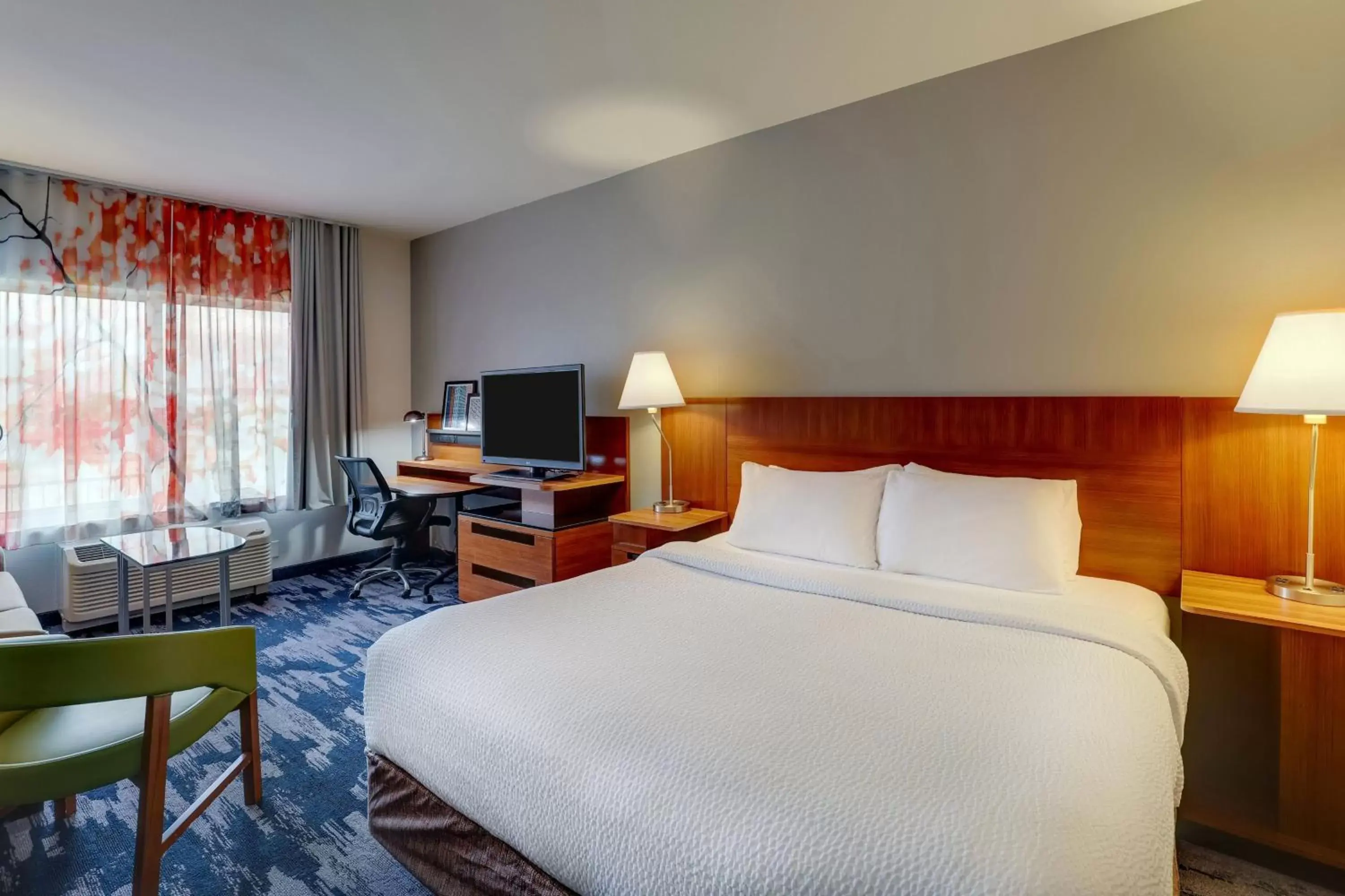 Photo of the whole room, Bed in Fairfield Inn & Suites by Marriott Fort Worth I-30 West Near NAS JRB