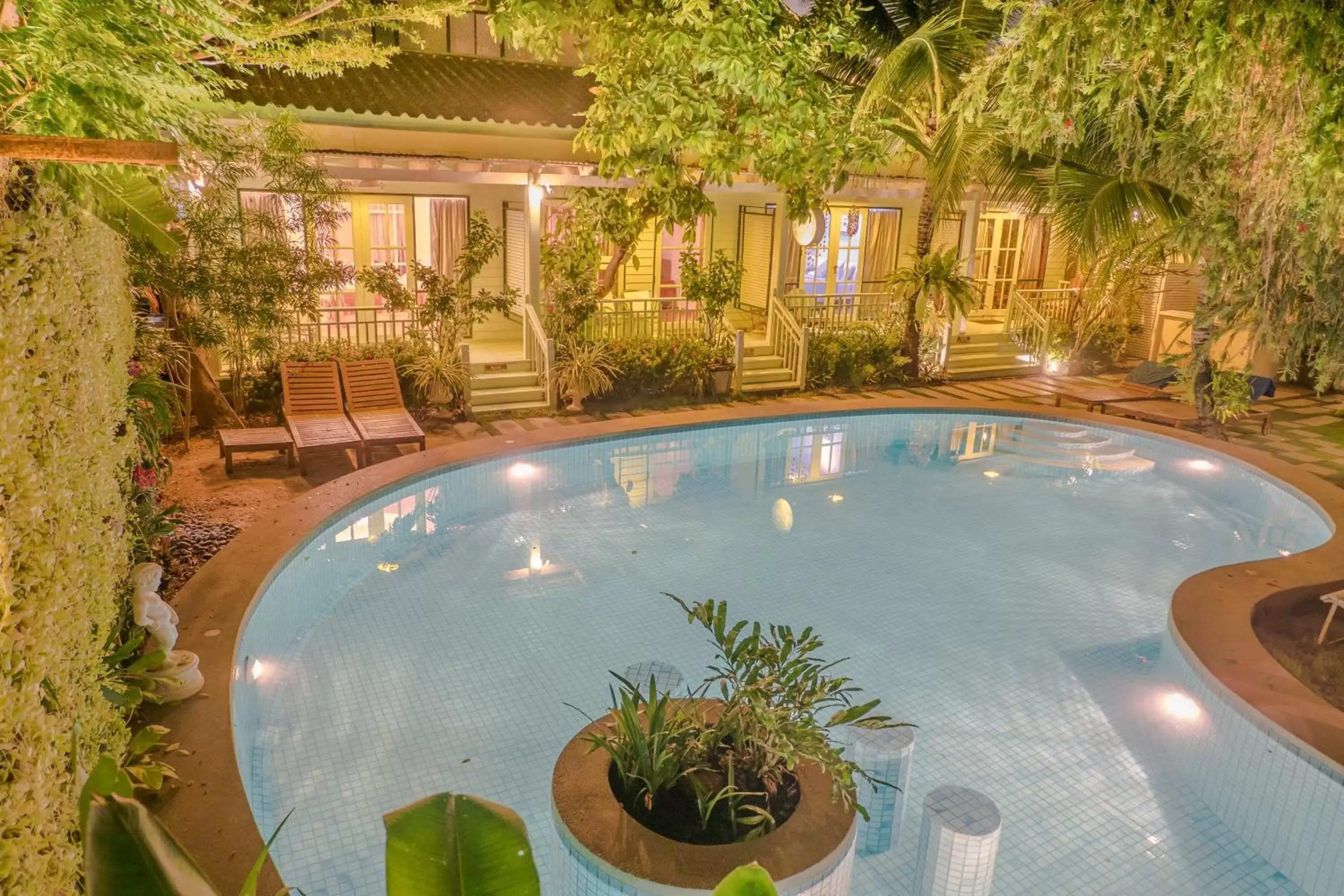 Pool view, Swimming Pool in Green Gallery Beach Boutique Hotel