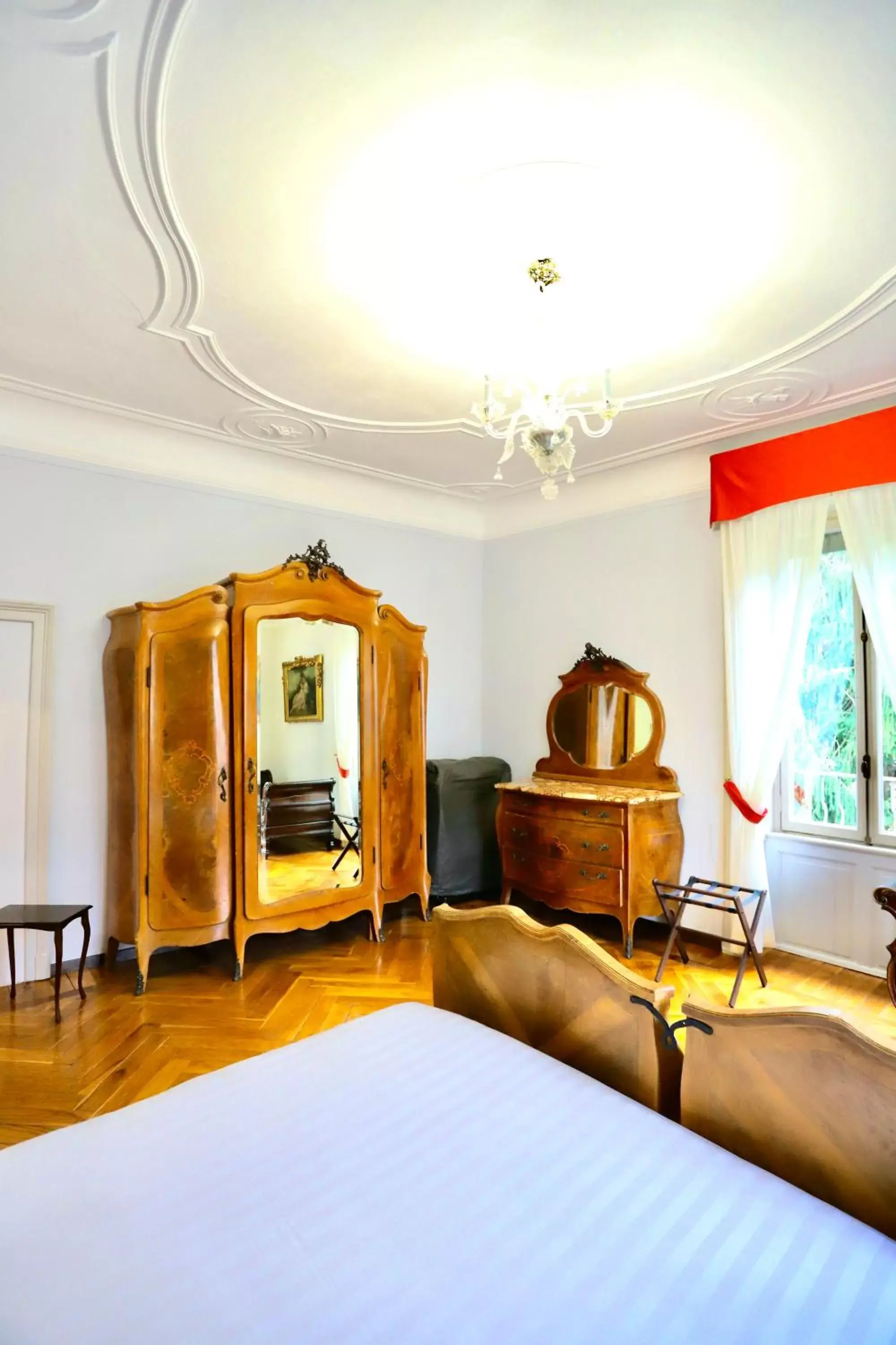Bedroom in La Villa del Lago