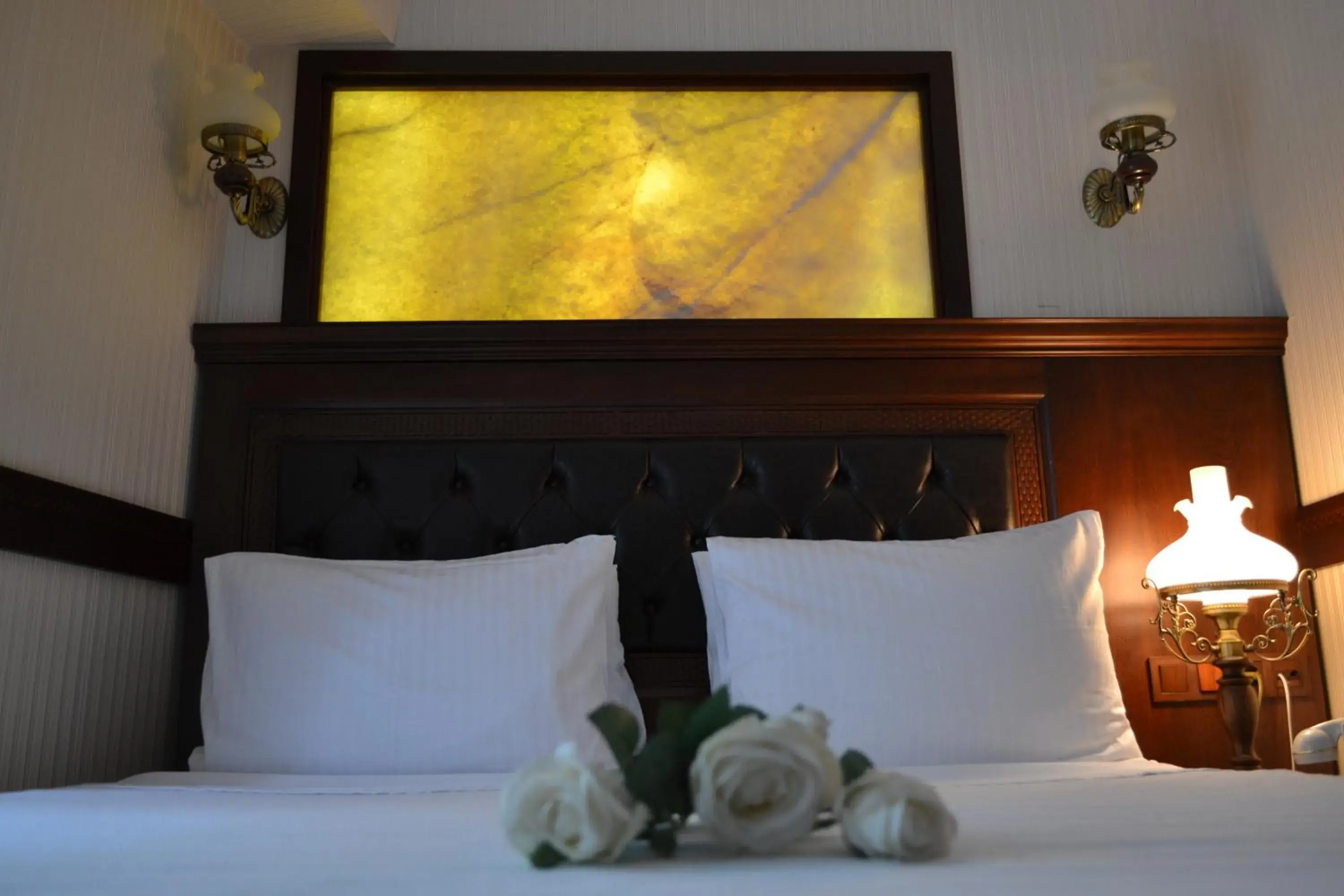 Bedroom, Bed in Divalis Hotel
