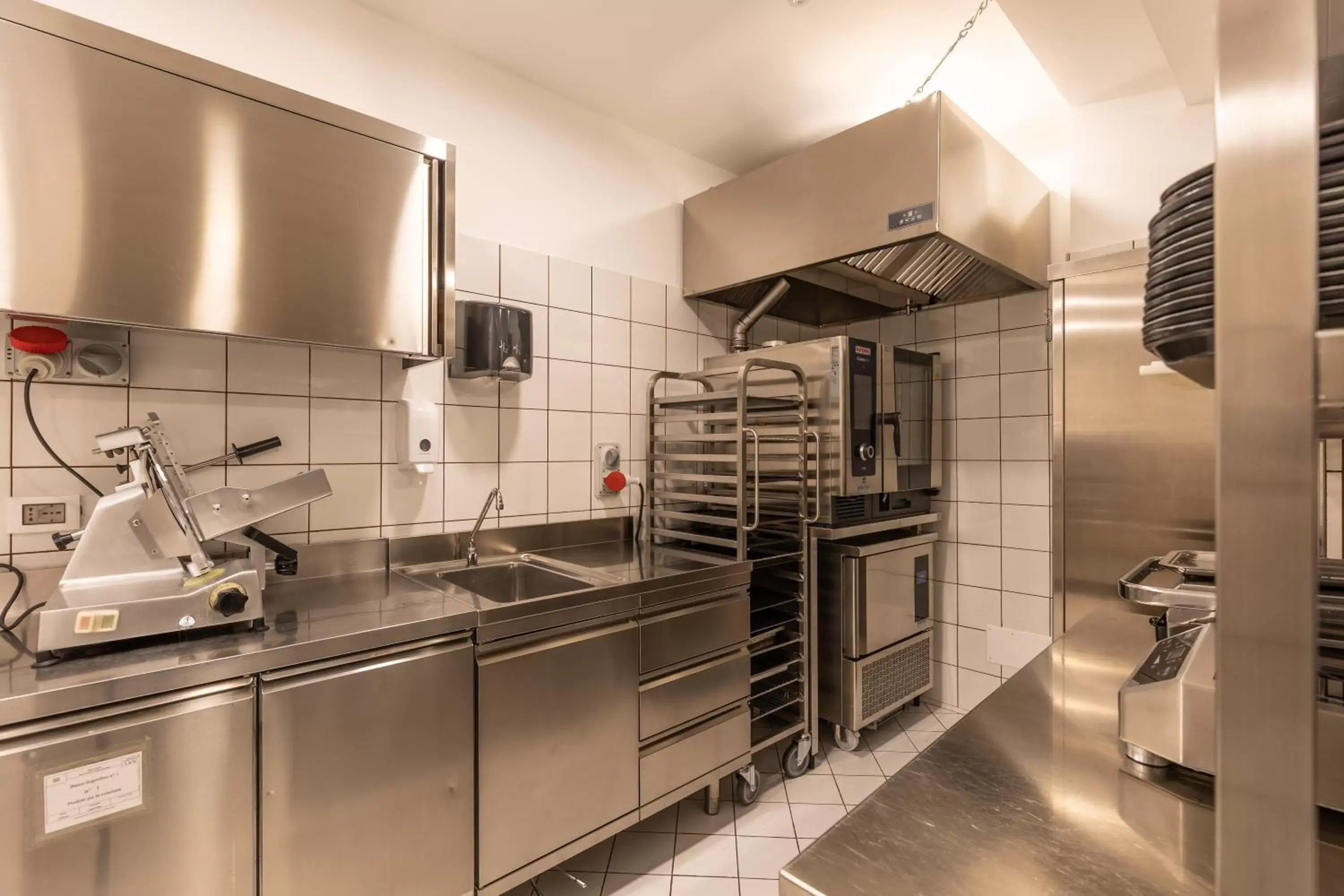 Kitchen/Kitchenette in Hotel Ariston