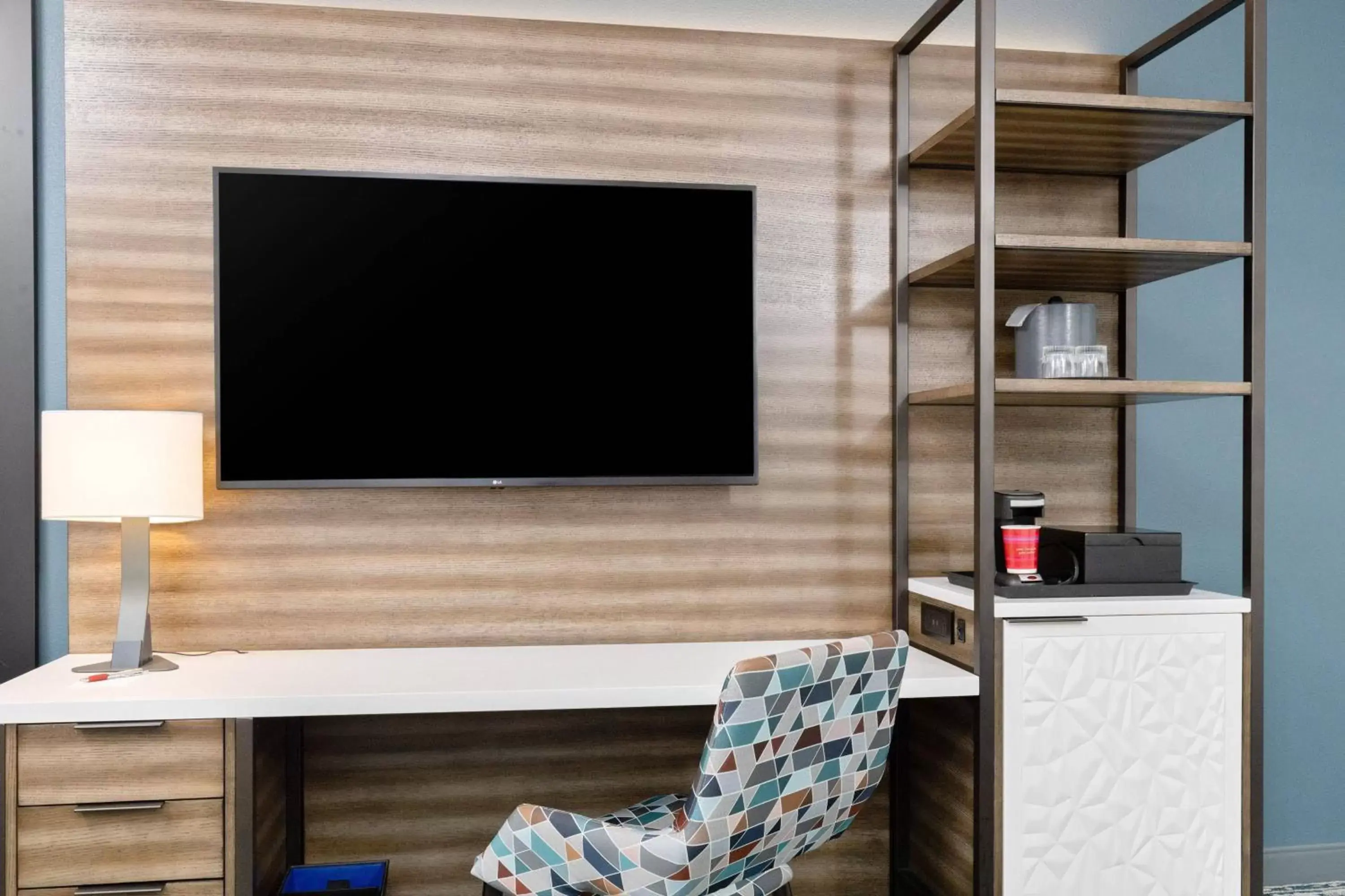 Photo of the whole room, TV/Entertainment Center in Marriott Anchorage Downtown