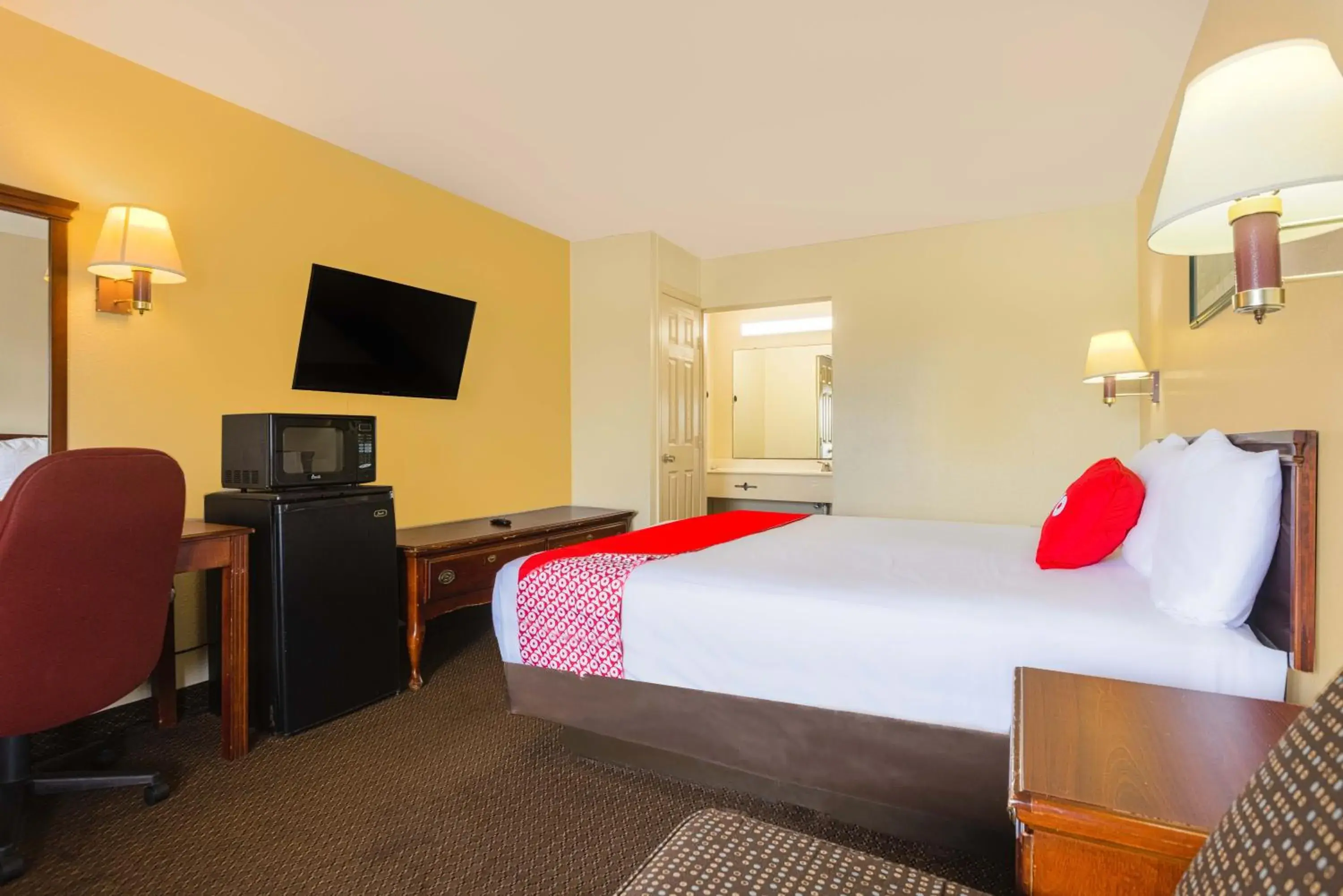 Bedroom, Bed in OYO Hotel Corpus Christi North I-37