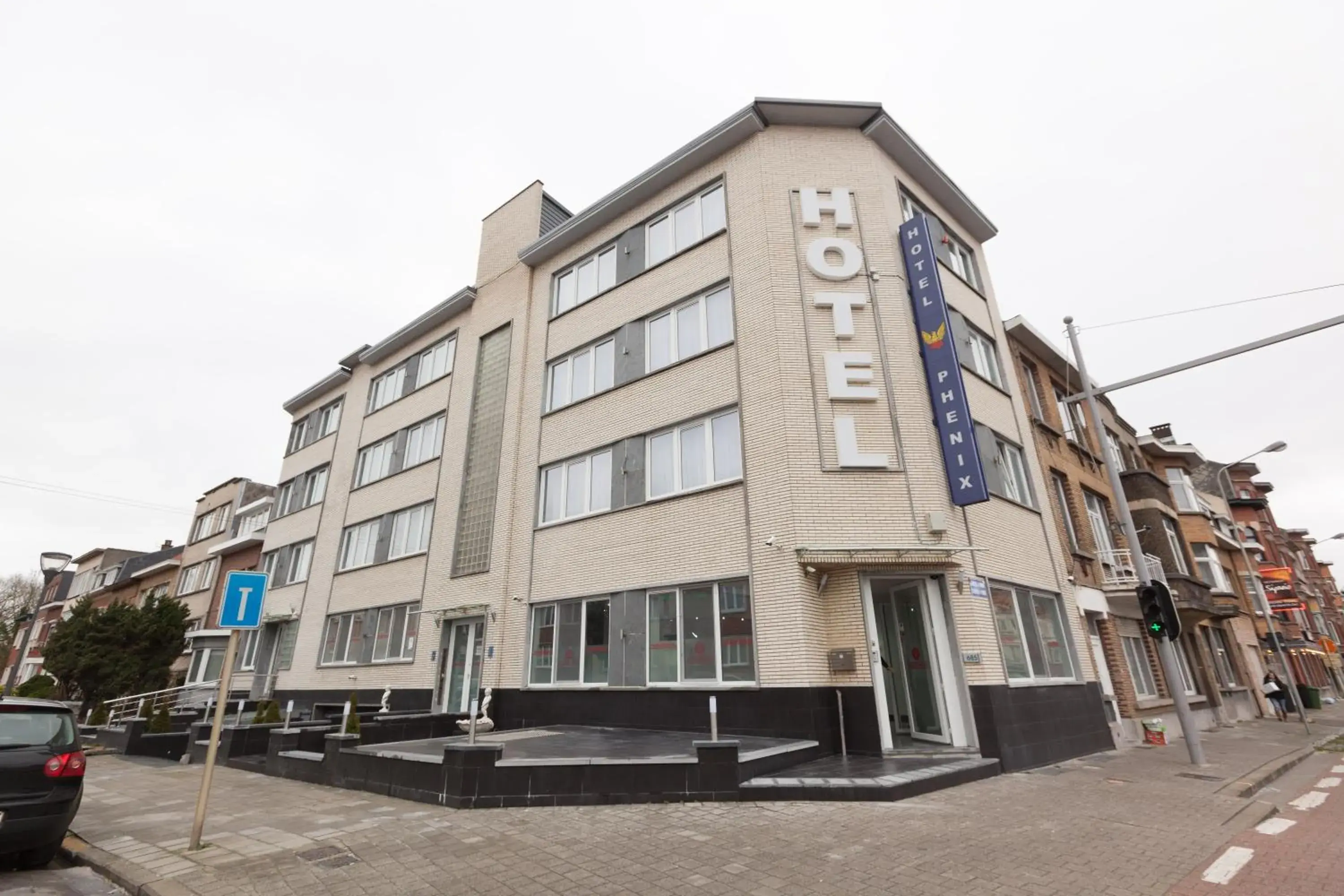 Facade/entrance, Property Building in Hotel Phenix