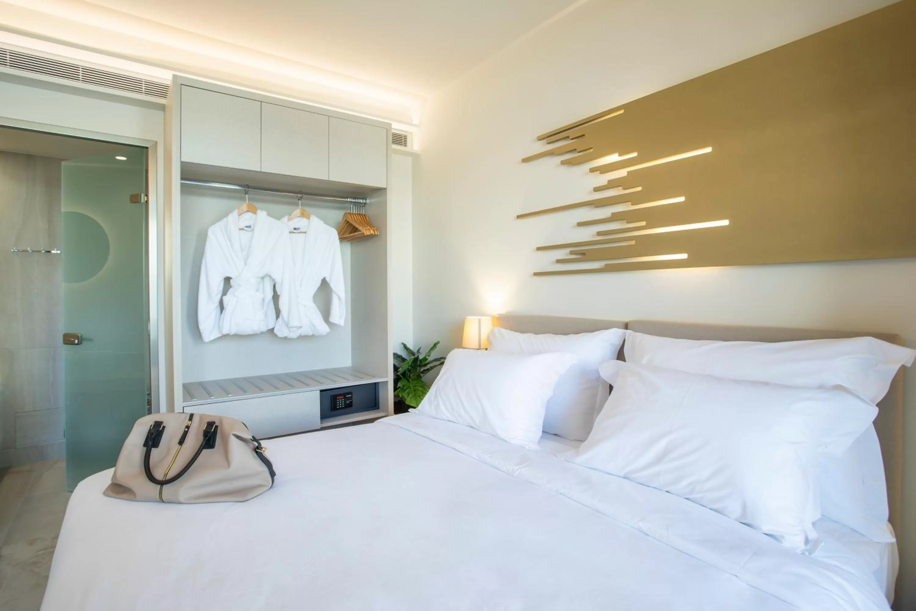 Bedroom, Bed in Green Suites Boutique Hotel