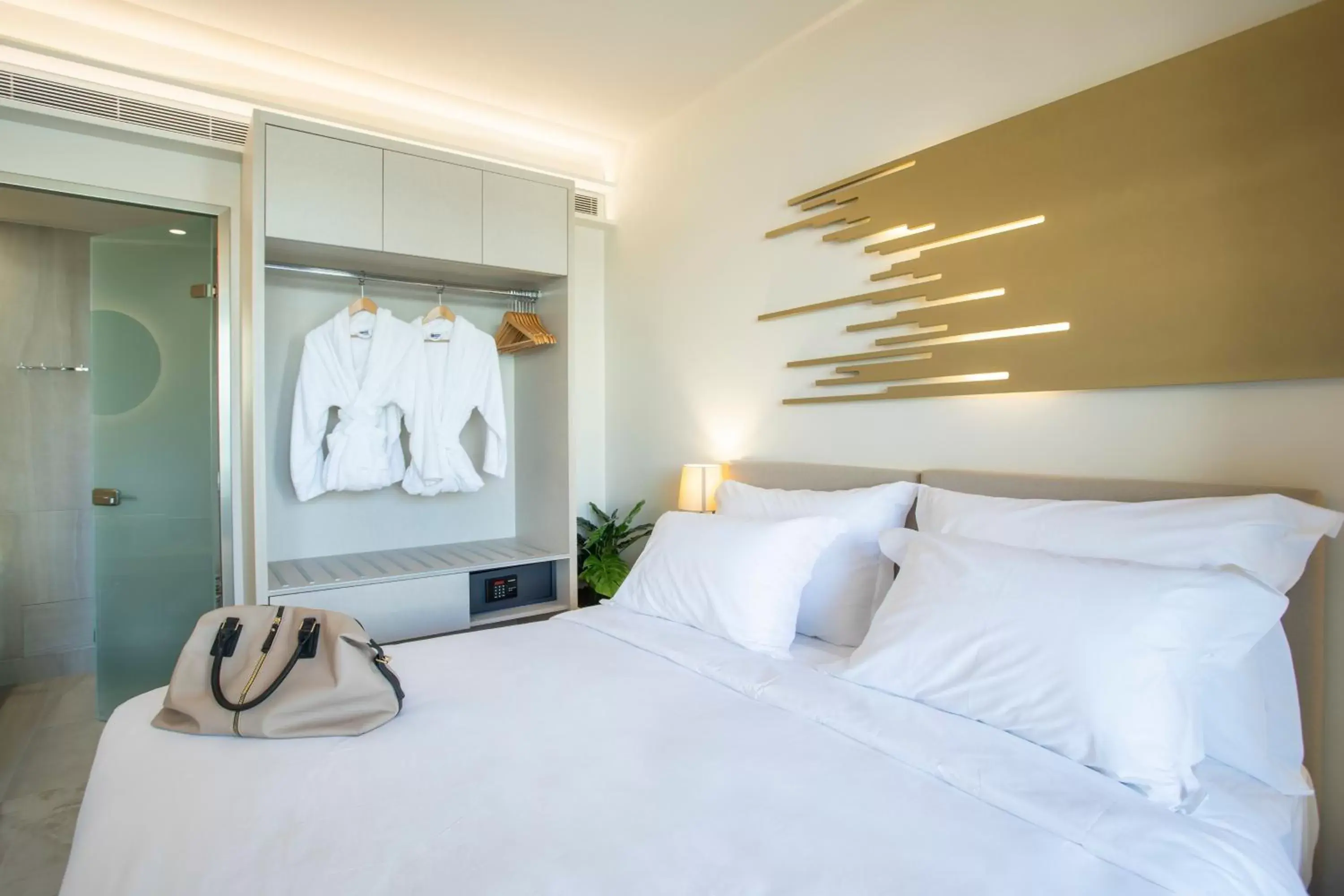 Bedroom, Bed in Green Suites Boutique Hotel Bedroom, Bed in Green Suites Boutique Hotel