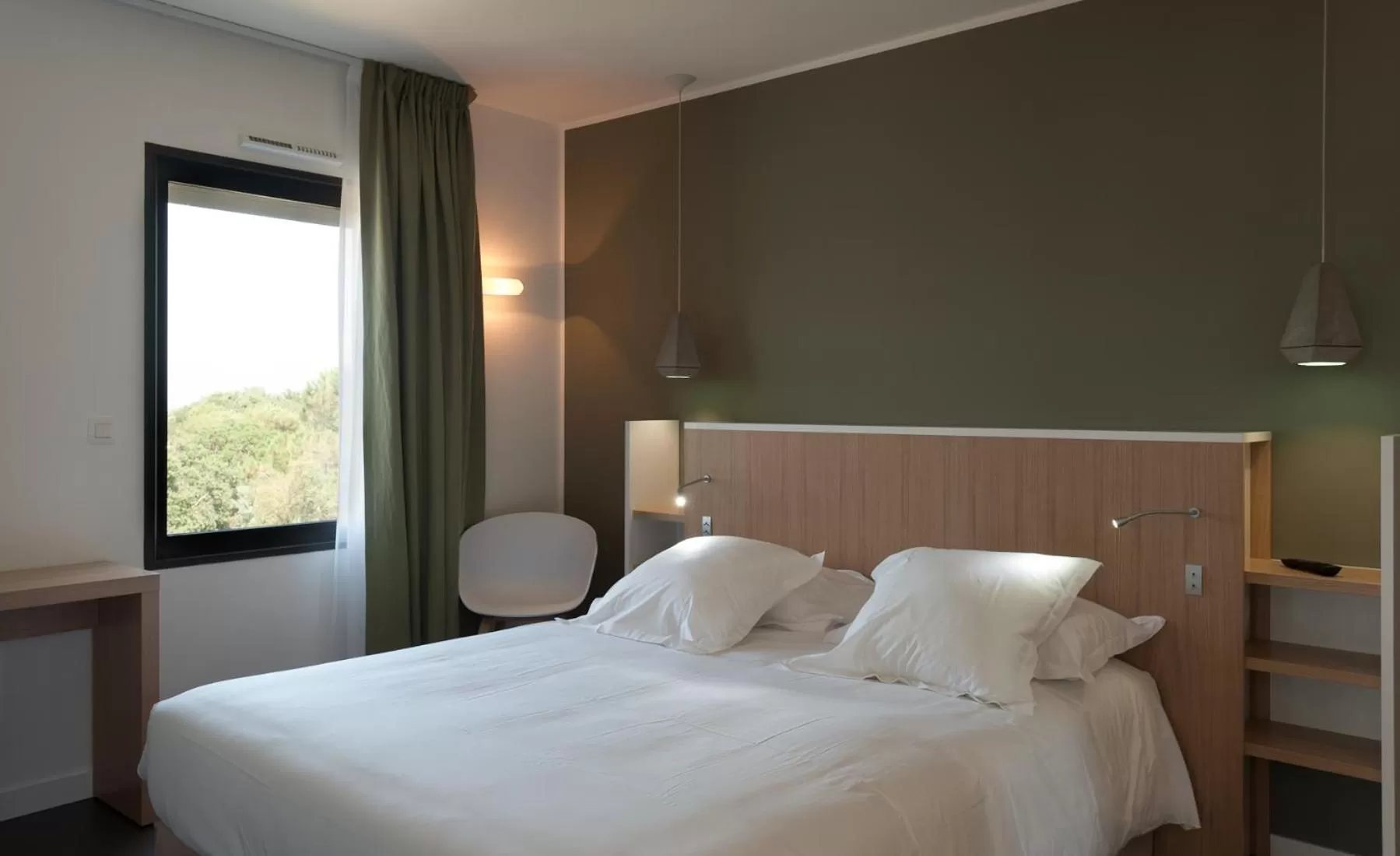 Photo of the whole room, Bed in Résidence Hôtelière Alcyon