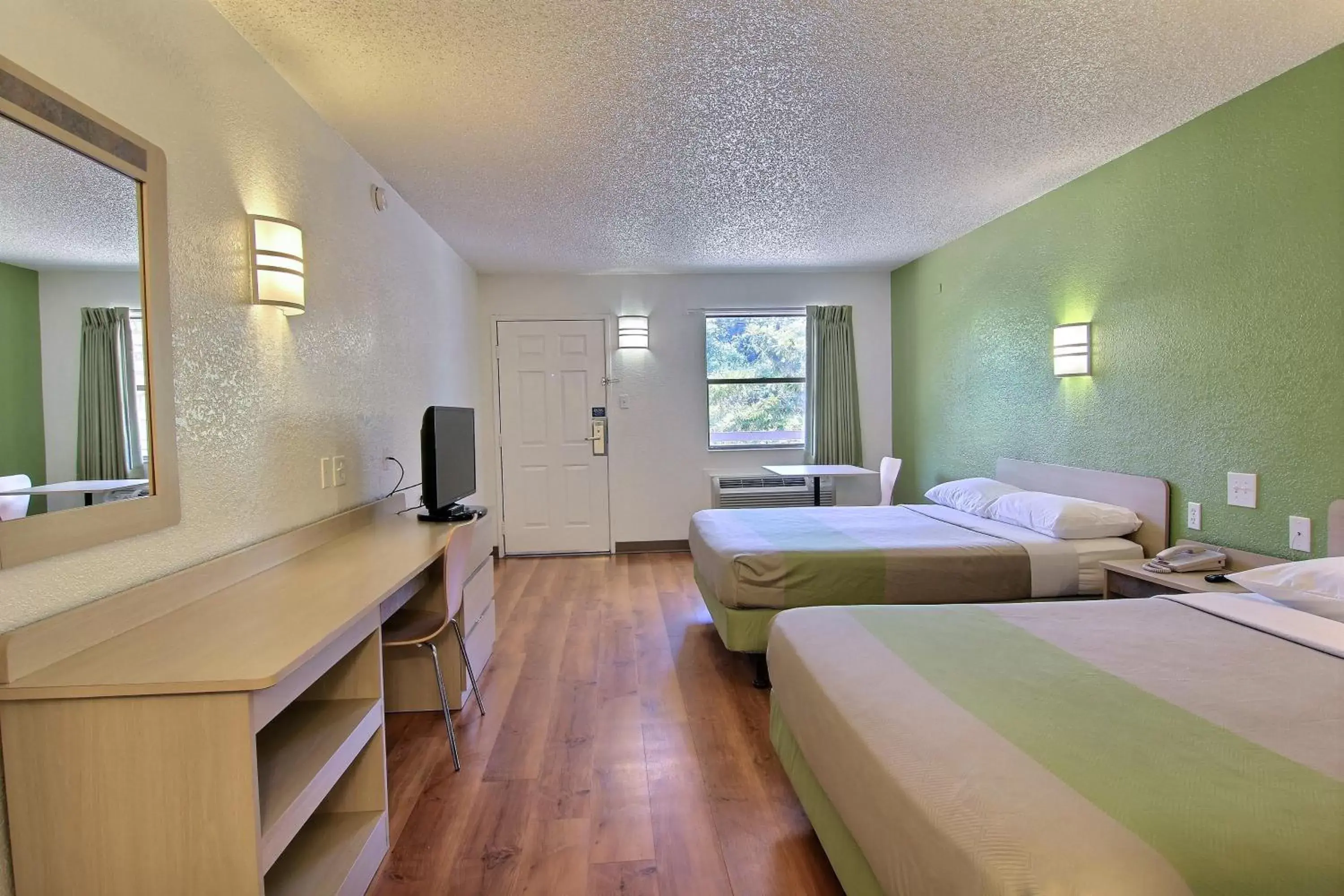 Bedroom in Motel 6 Austin, TX - Central Downtown UT