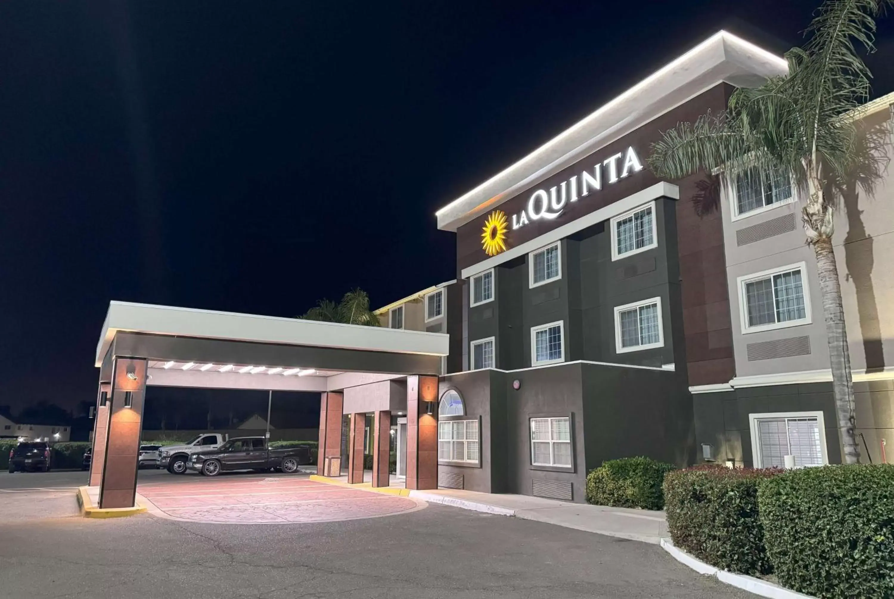 Property Building in La Quinta Inn & Suites by Wyndham Tulare