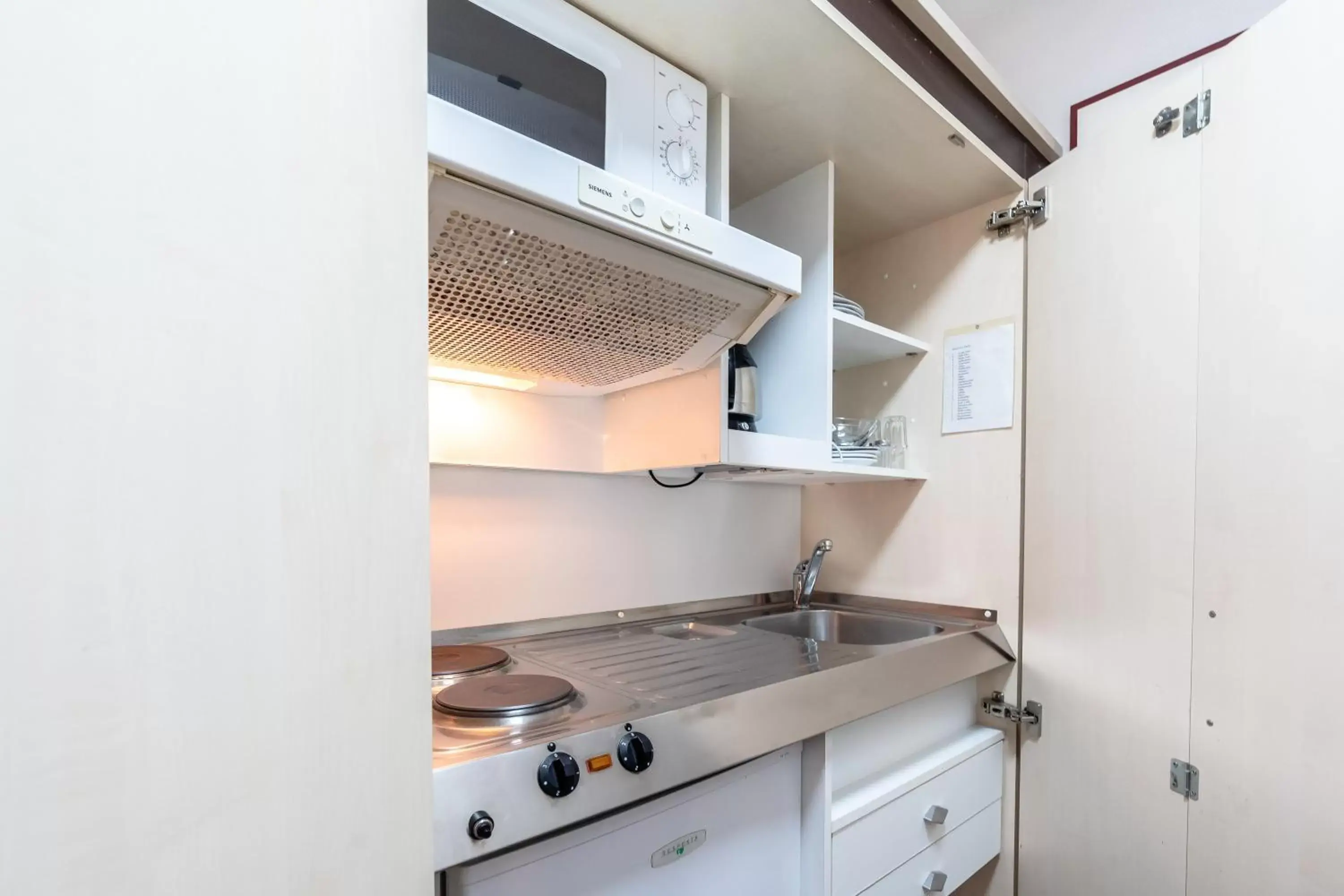 Kitchen or kitchenette, Kitchen/Kitchenette in Hotel Demas Garni