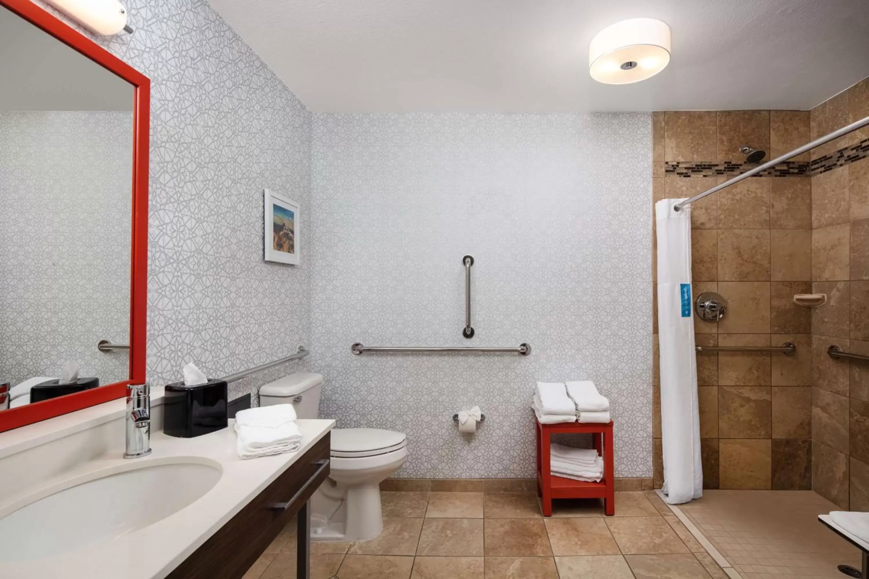 Bathroom in Hampton Inn Medford