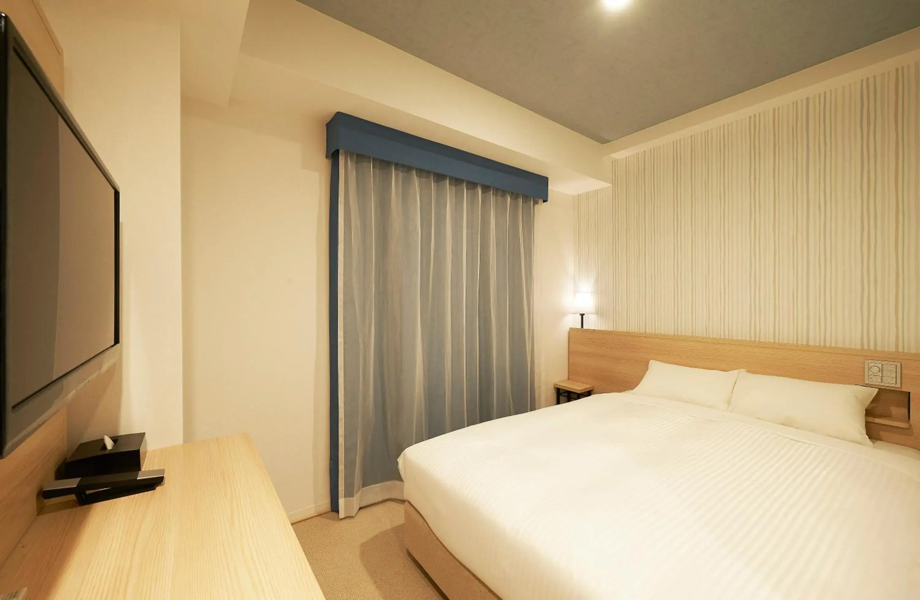 Photo of the whole room, Bed in Sotetsu Fresa Inn Ginza Sanchome