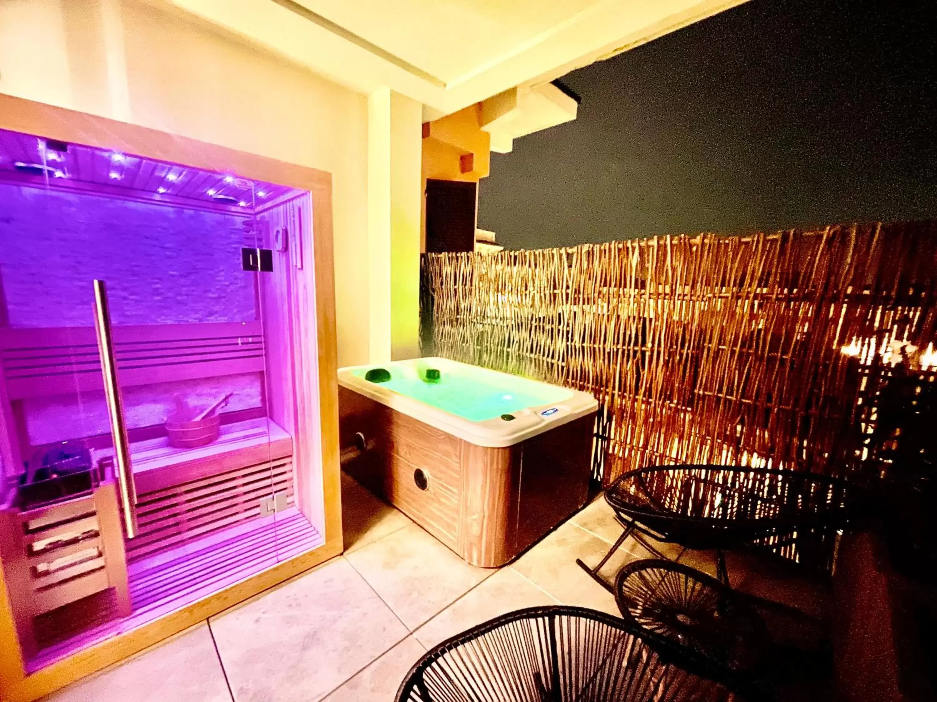 King Suite with Spa Bath in Grand Hotel San Lorenzo King Suite with Spa Bath in Grand Hotel San Lorenzo