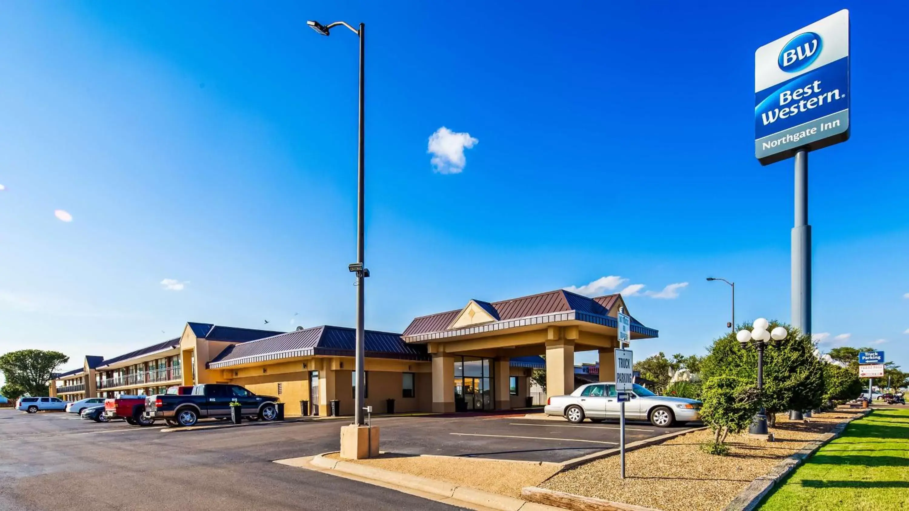 Property building in Best Western Northgate Inn Pampa