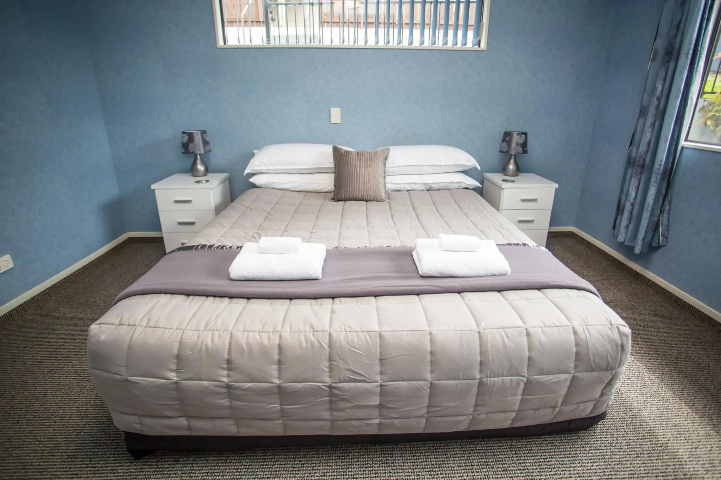 Bedroom, Bed in Homestead Lodge Motel