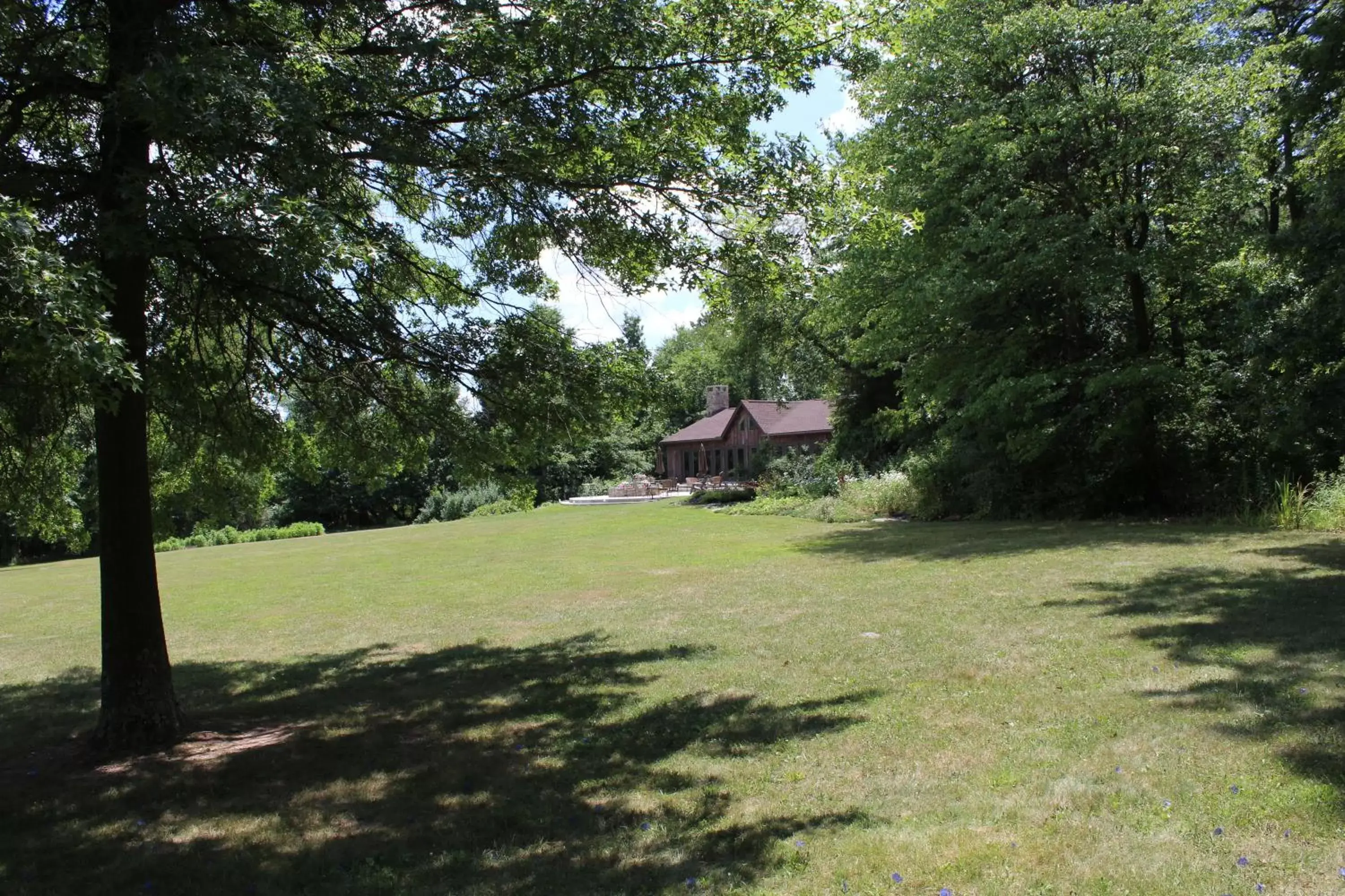 Facade/entrance, Garden in The Inn at White Oak