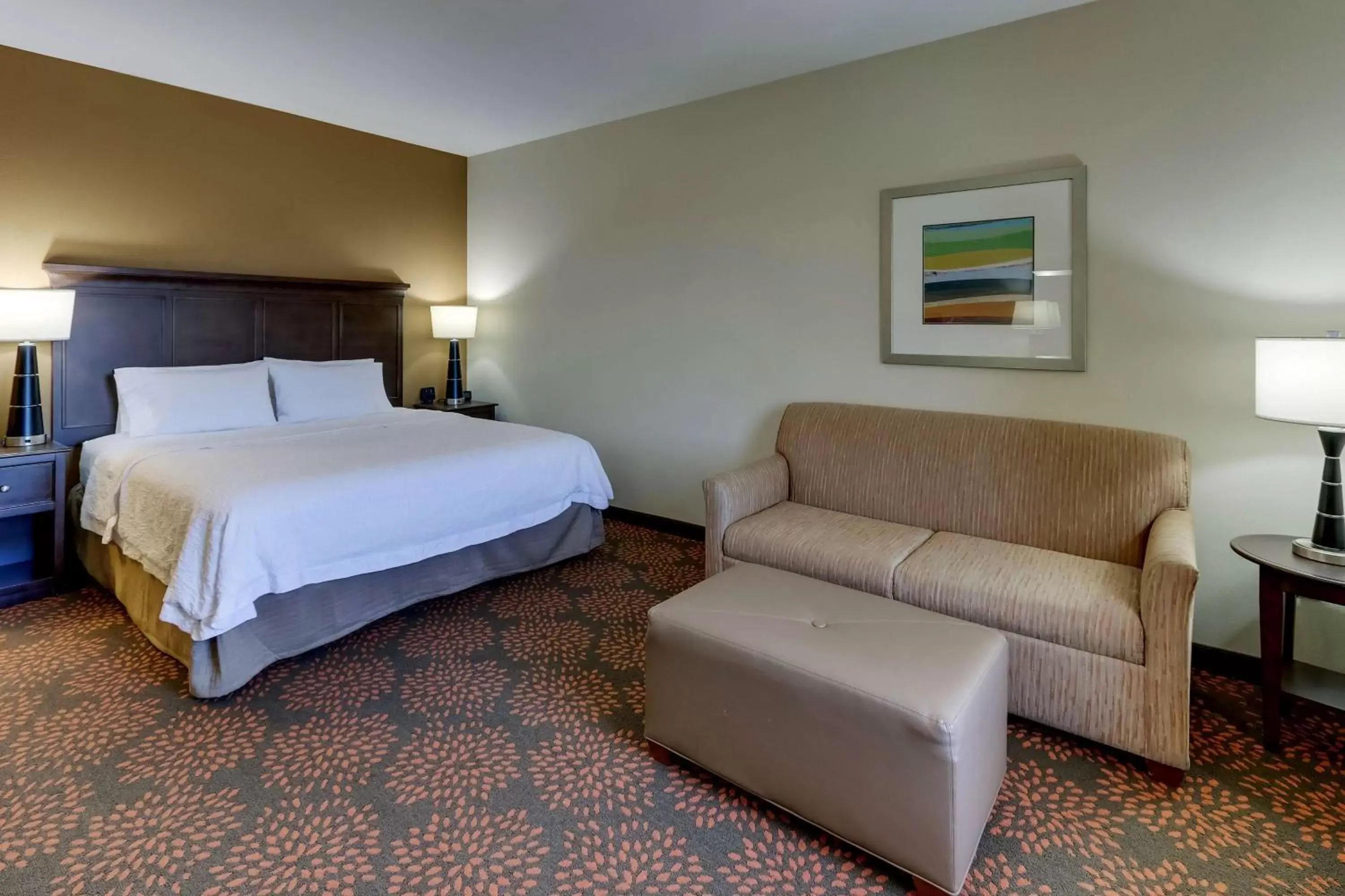 Bed in Hampton Inn & Suites - Hartsville, SC