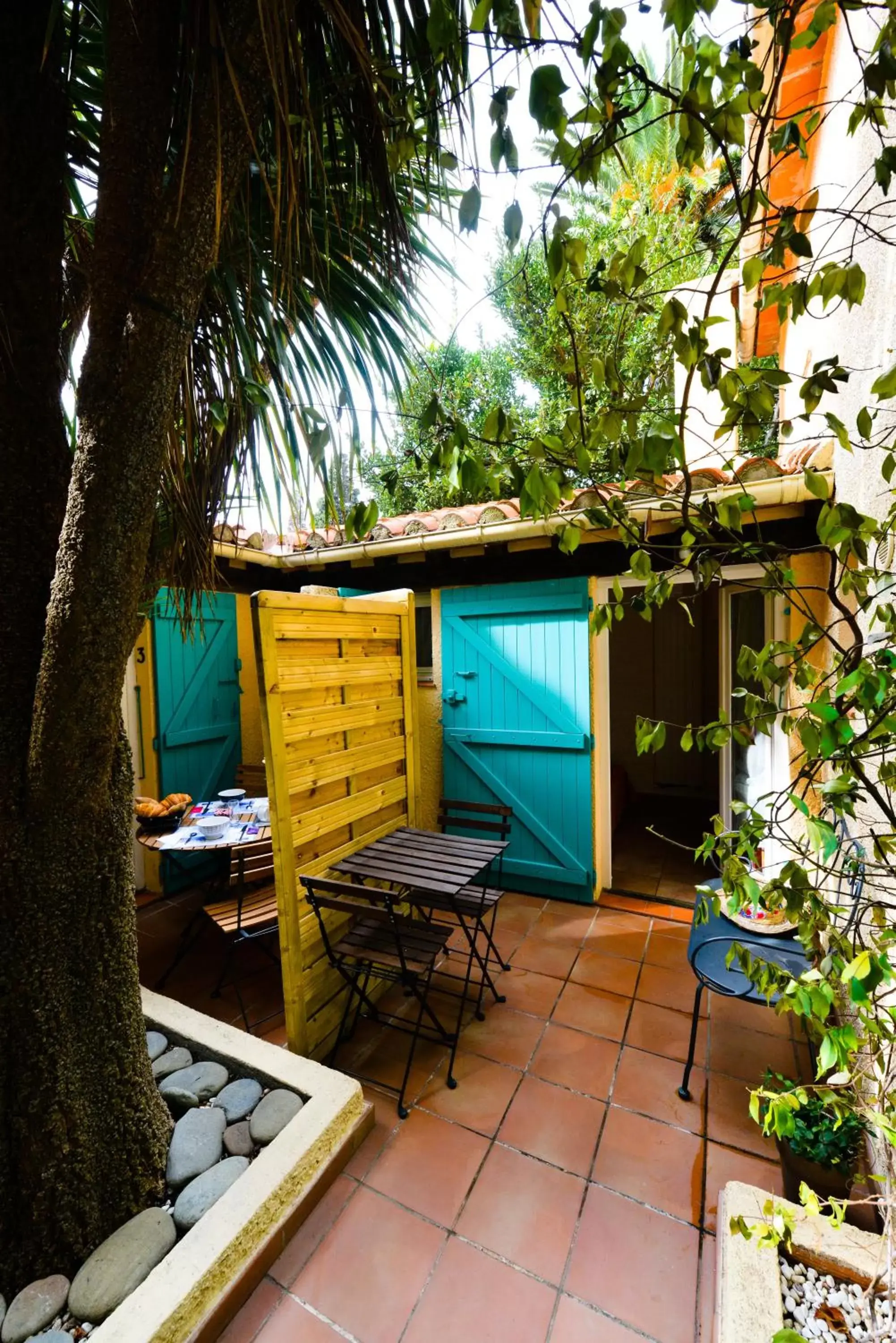 Patio in Hôtel la Bona Casa