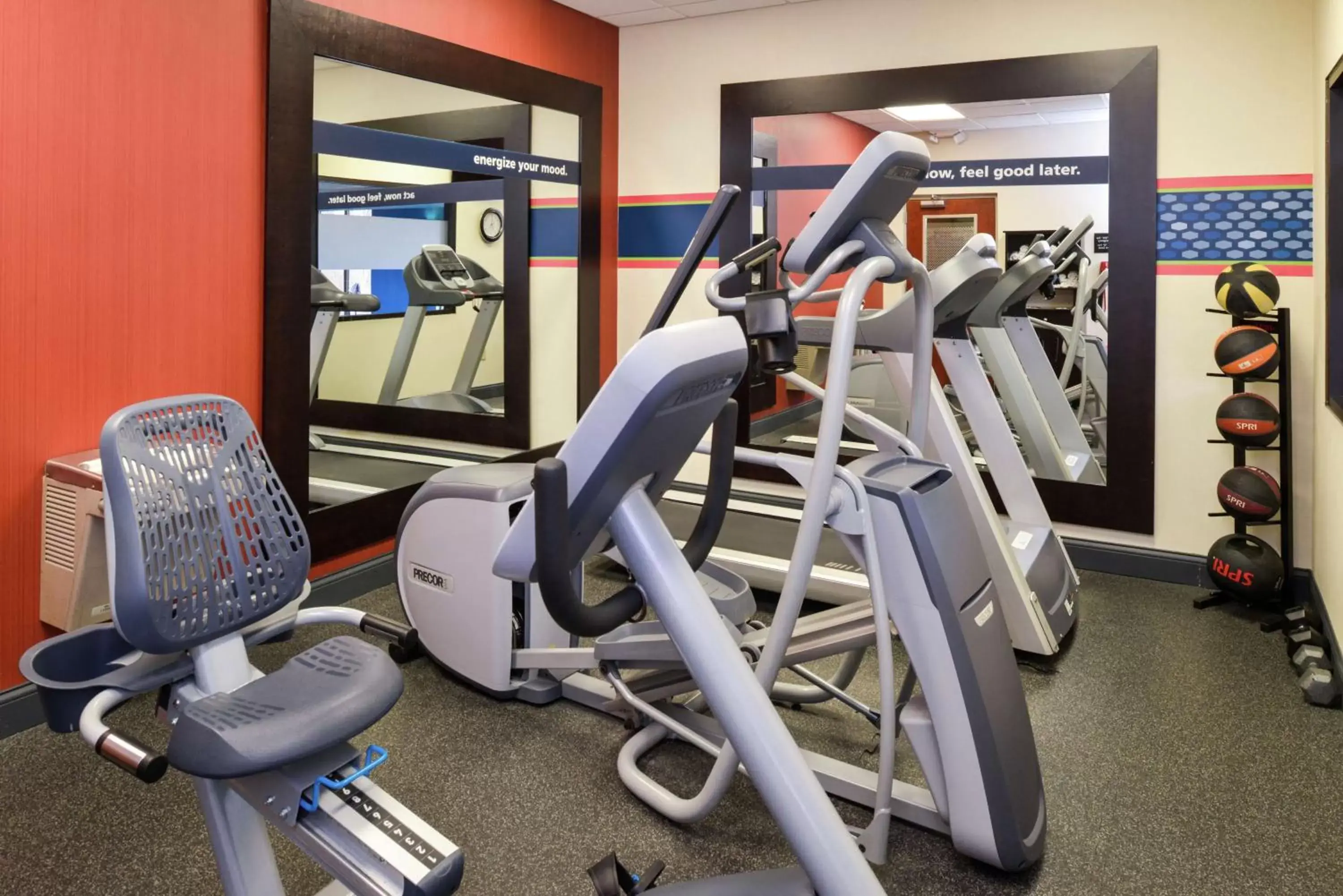 Fitness centre/facilities, Fitness Center/Facilities in Hampton Inn & Suites Wilmington