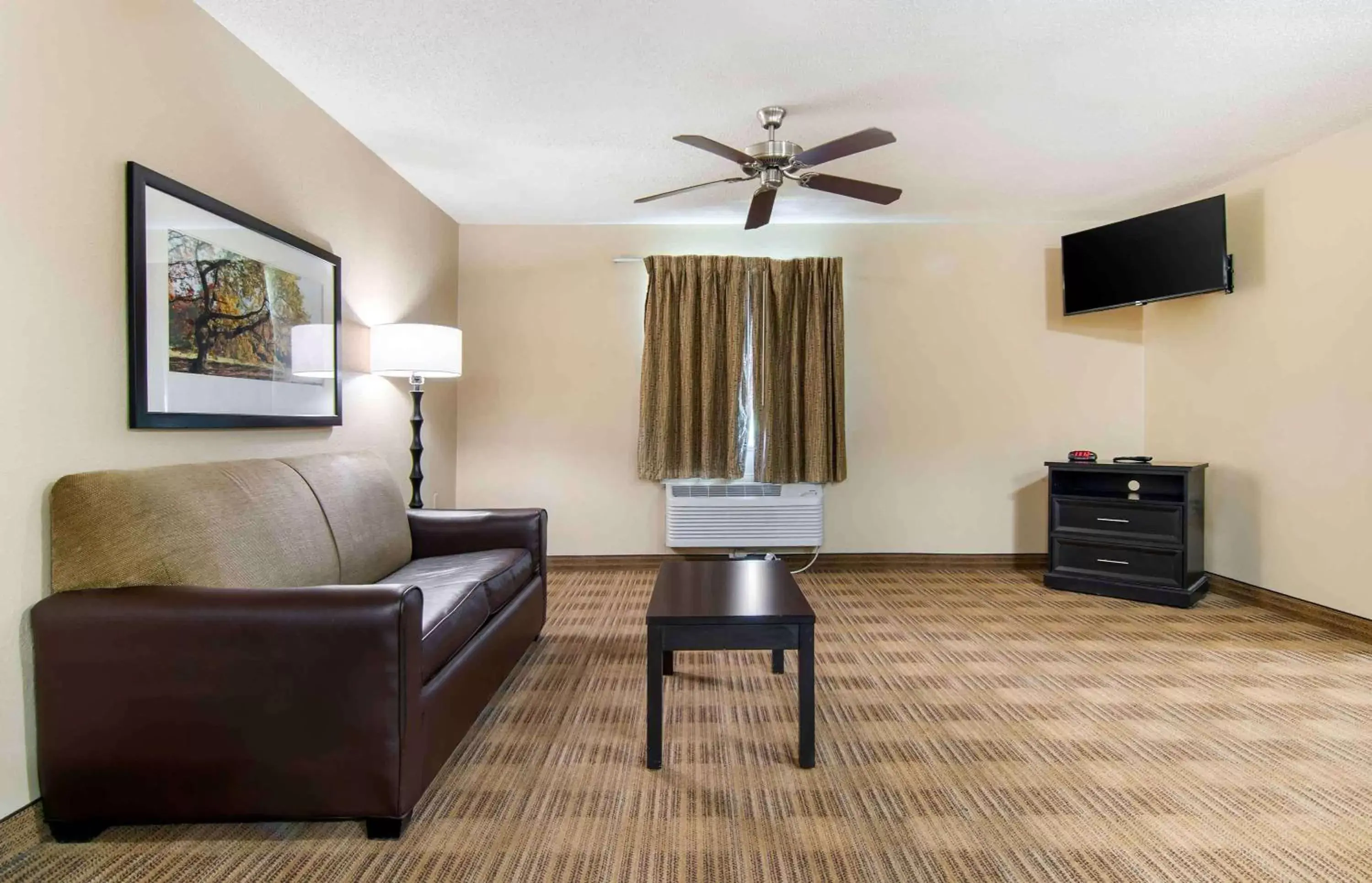 Bedroom, Seating Area in Extended Stay America Suites - St Louis - Earth City