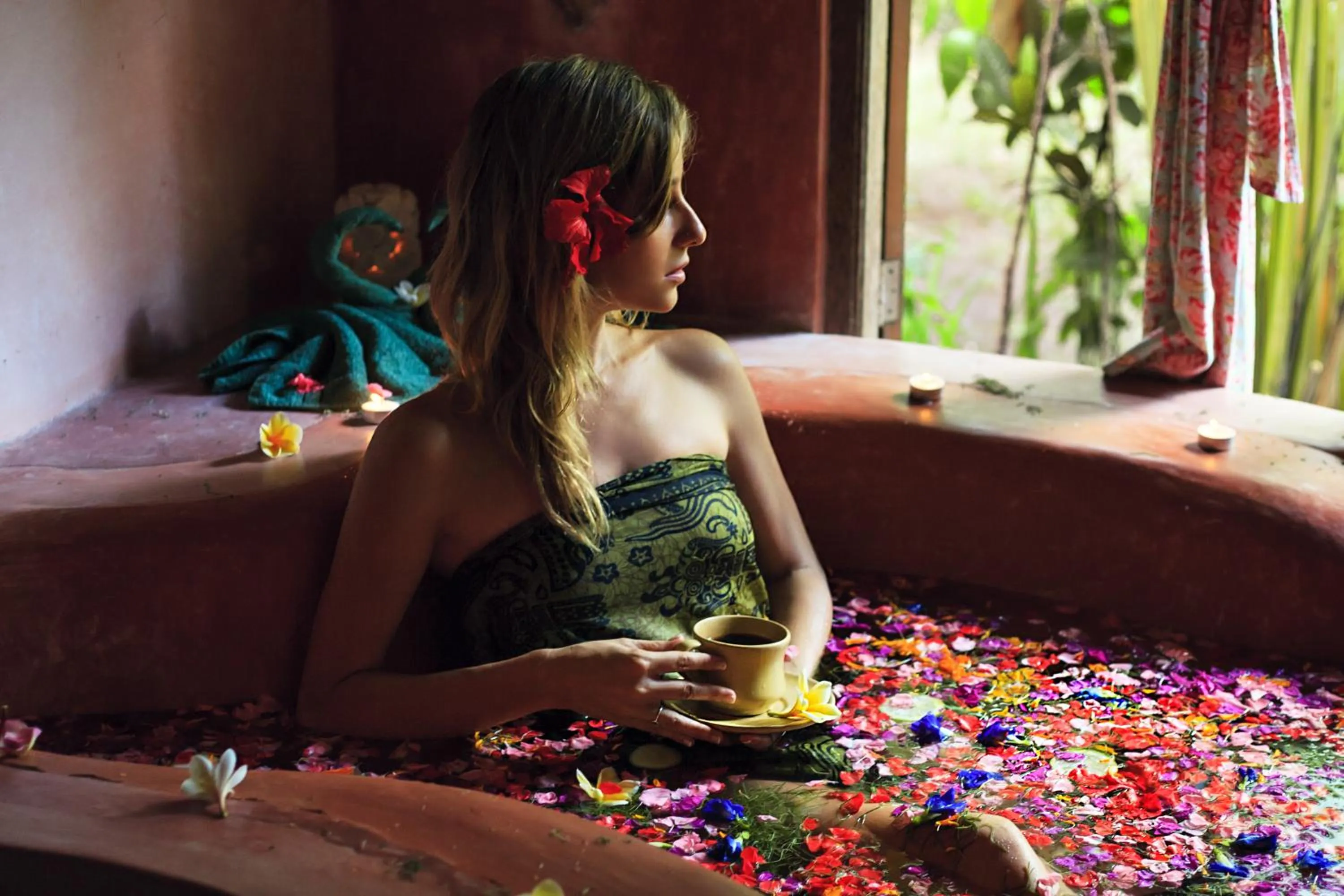 Hot Tub in Swasti Eco Cottages