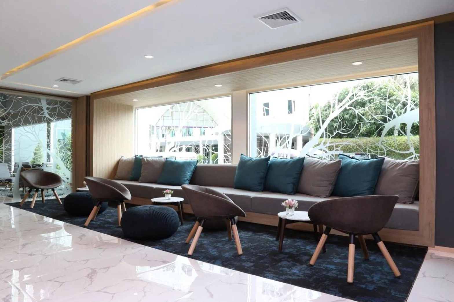 Seating area in Miracle Suvarnabhumi Airport
