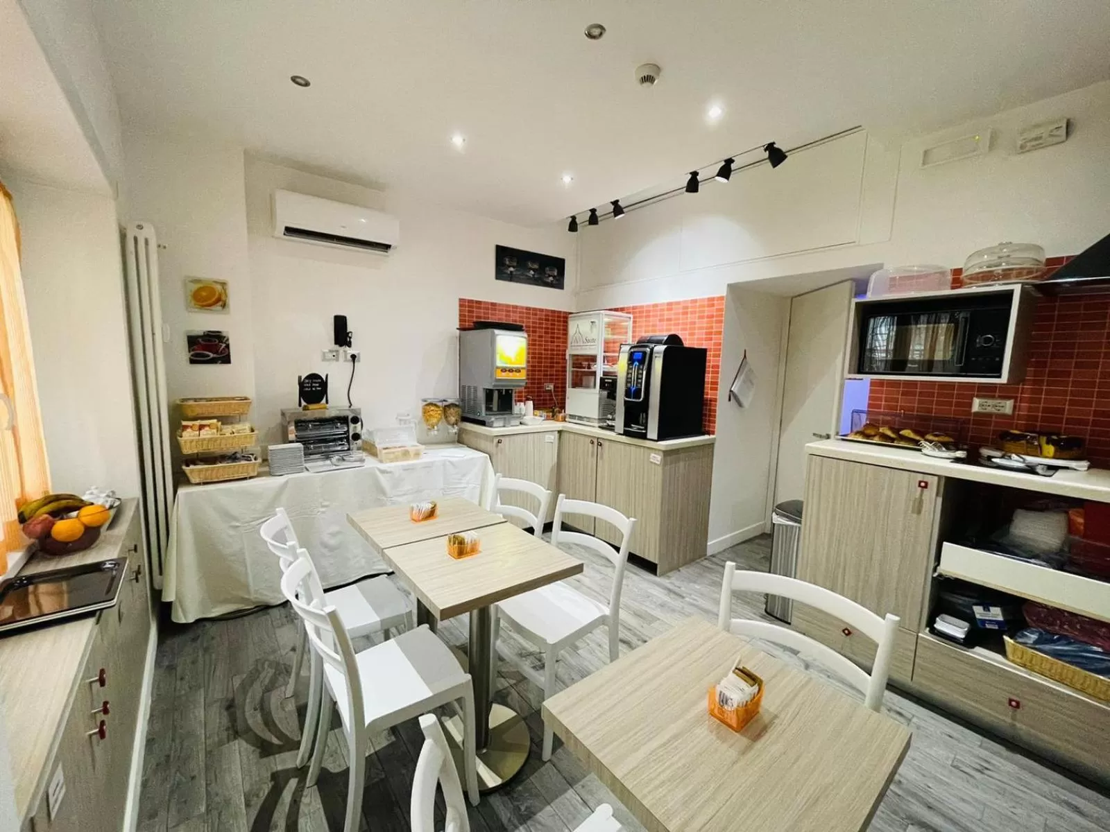 Breakfast, Restaurant/Places to Eat in Vatican Relais Rome Suite