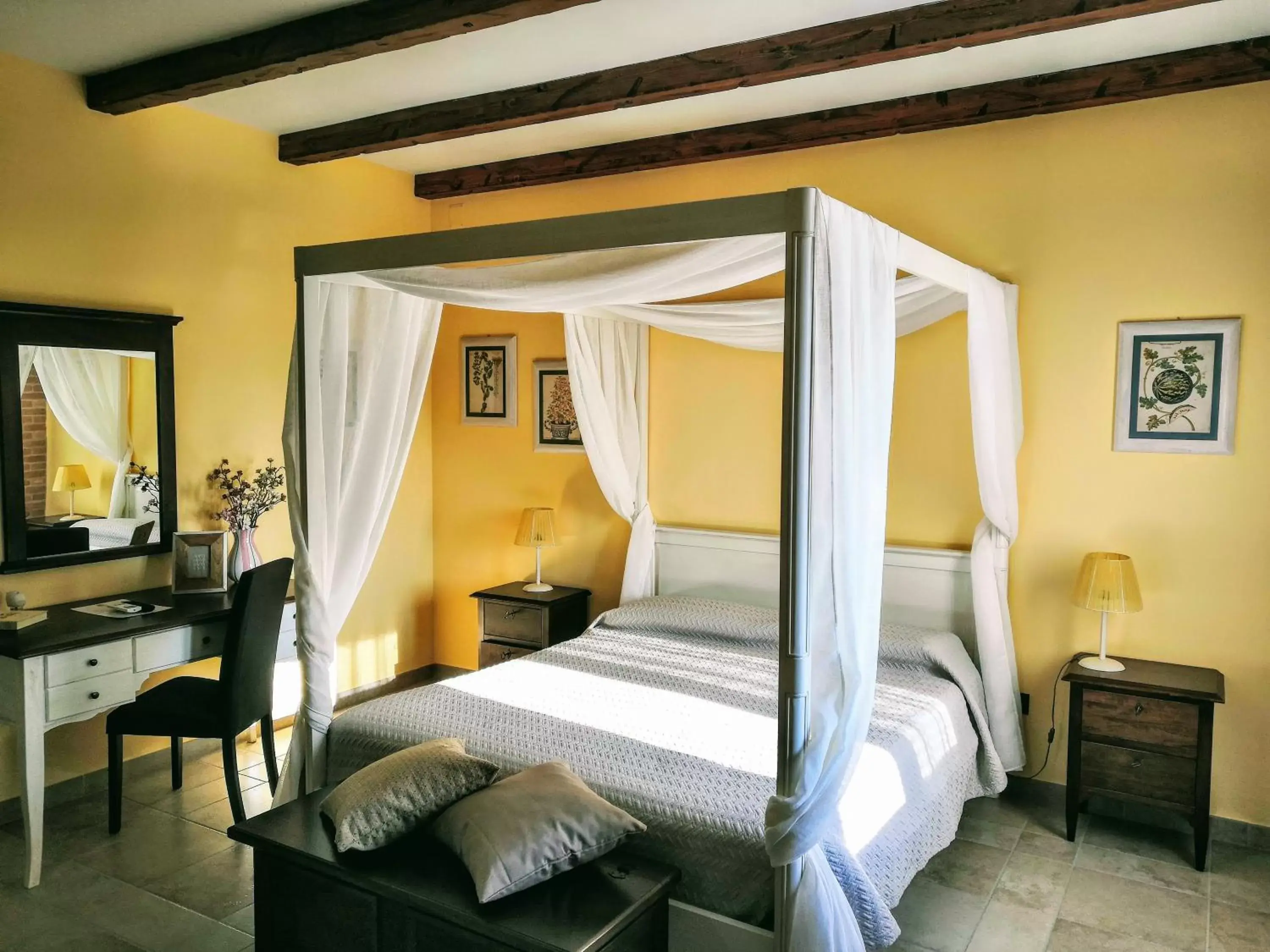 Bed in BORGO LUNA