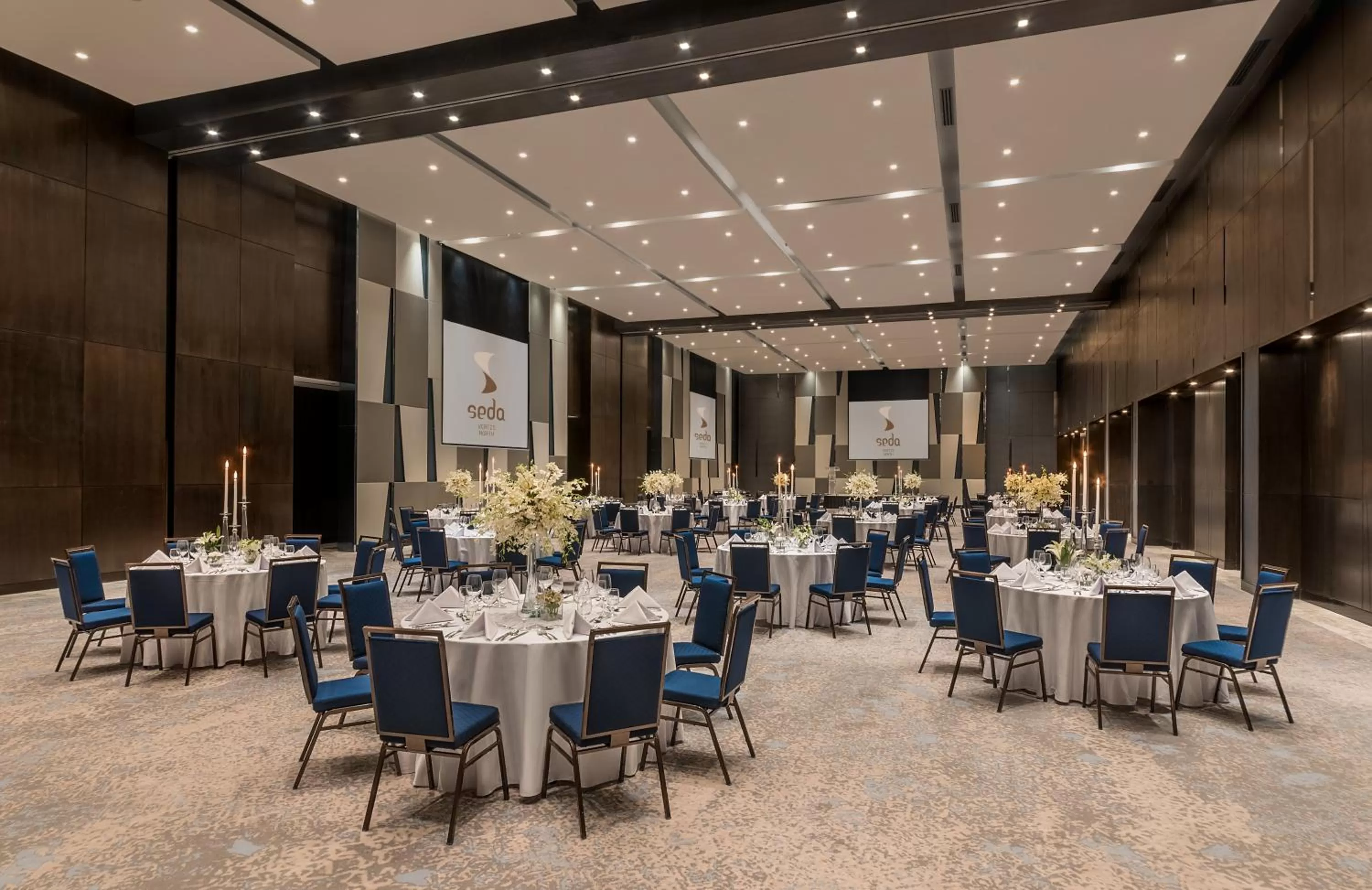 Banquet/Function facilities in Seda Vertis North