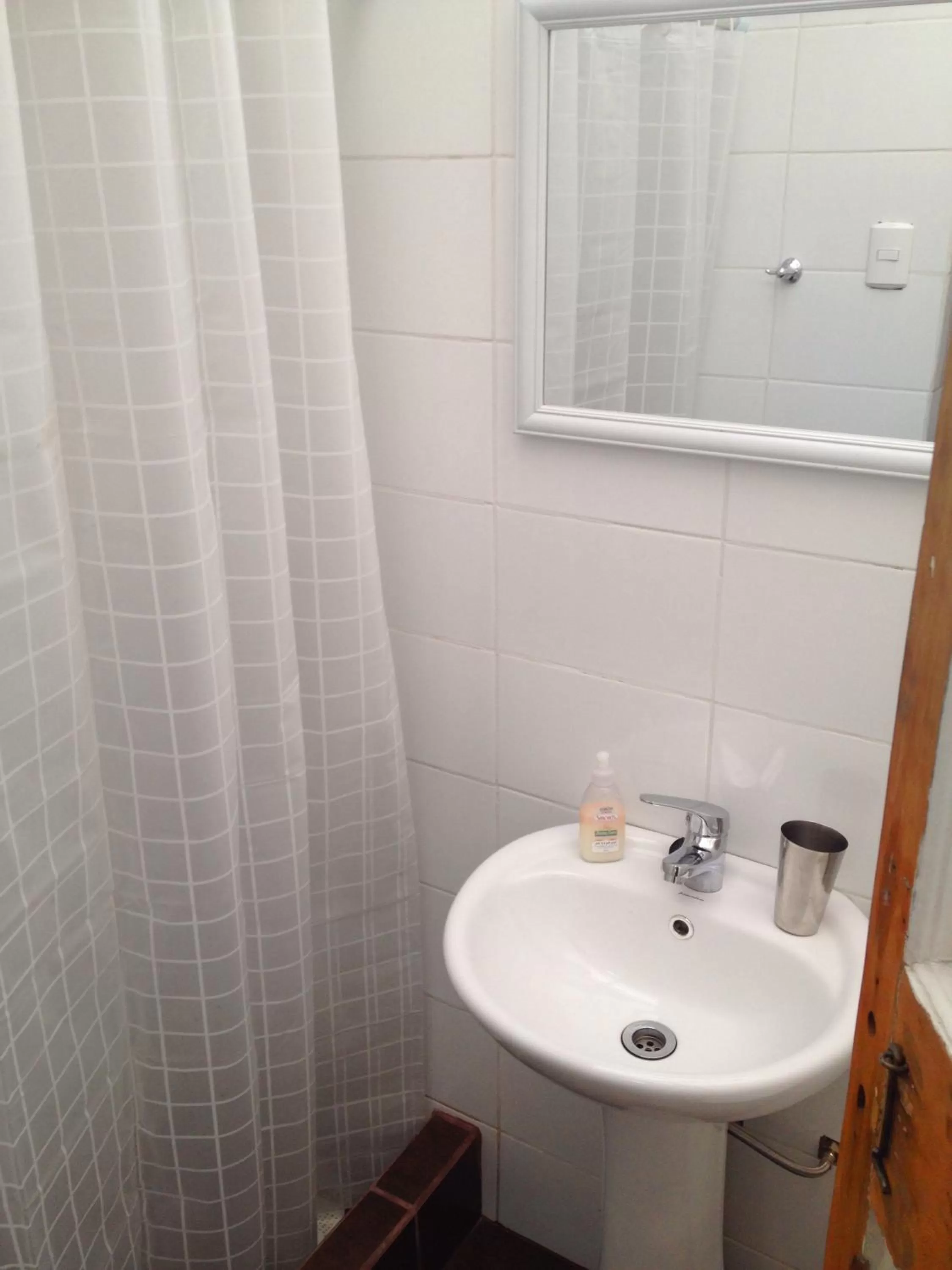 Bathroom in Tralkan B&B