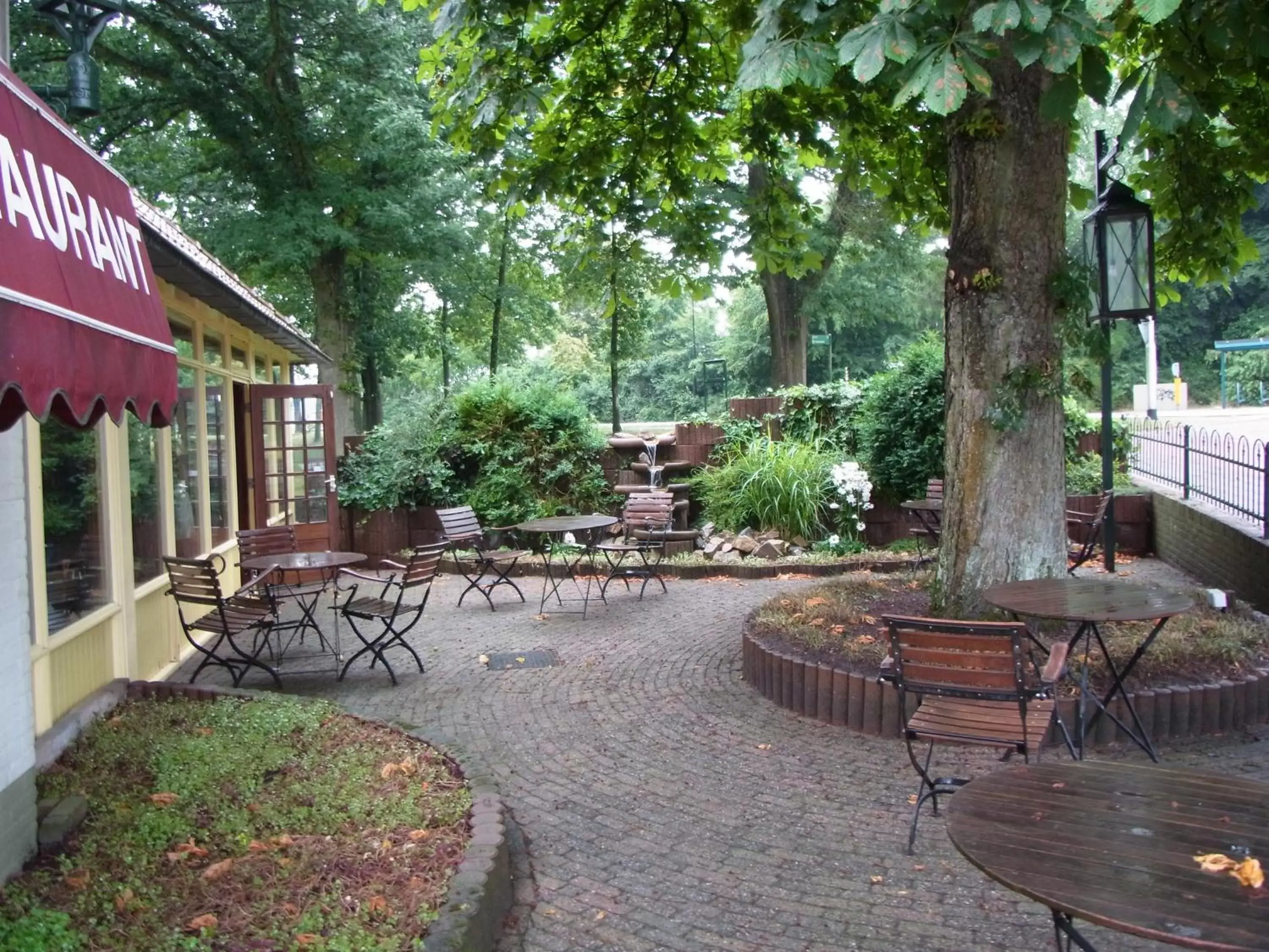 Garden, Restaurant/Places to Eat in Hotel Restaurant de Loenermark