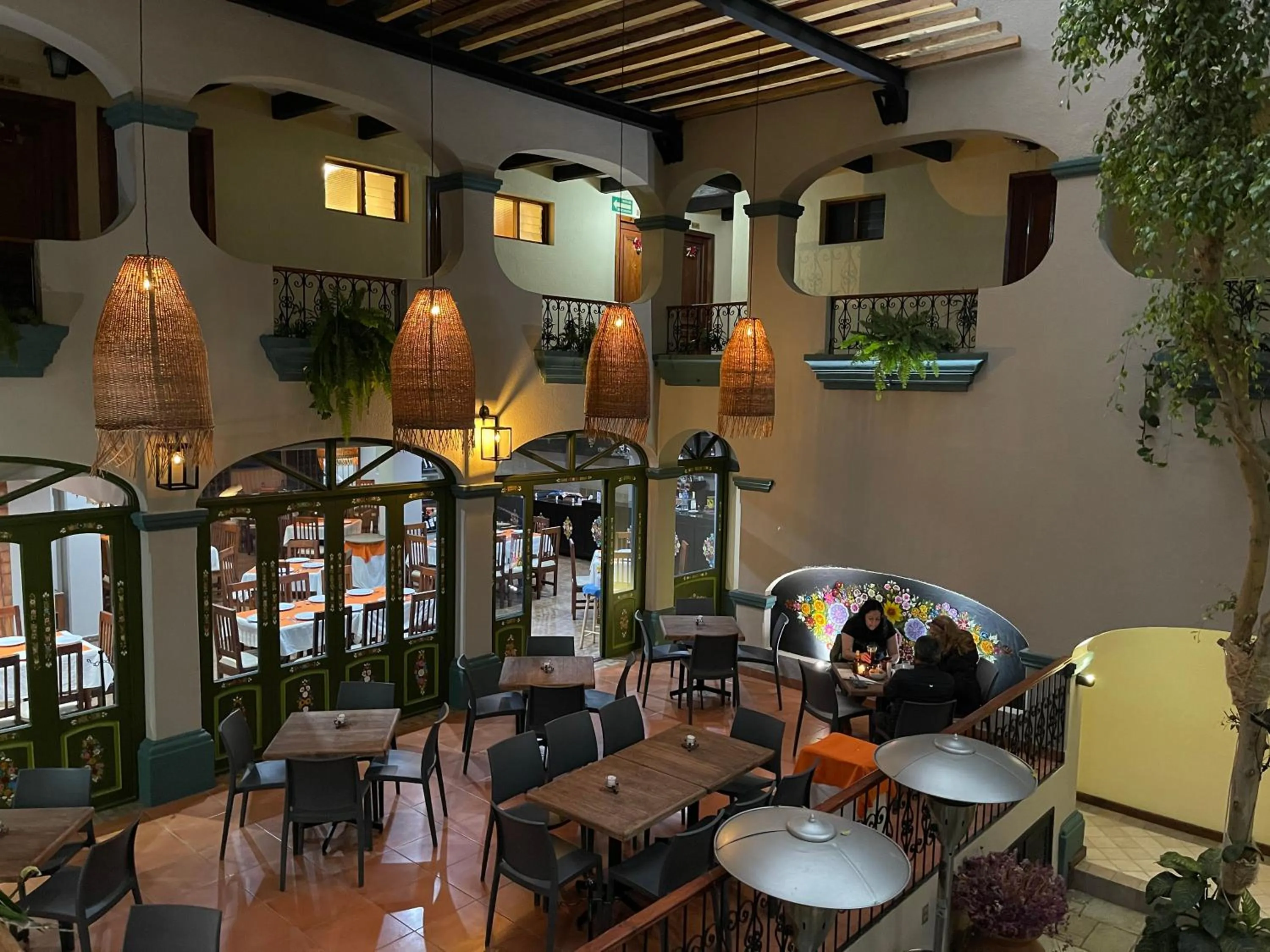 Restaurant/places to eat in Hotel Mansion Del Valle