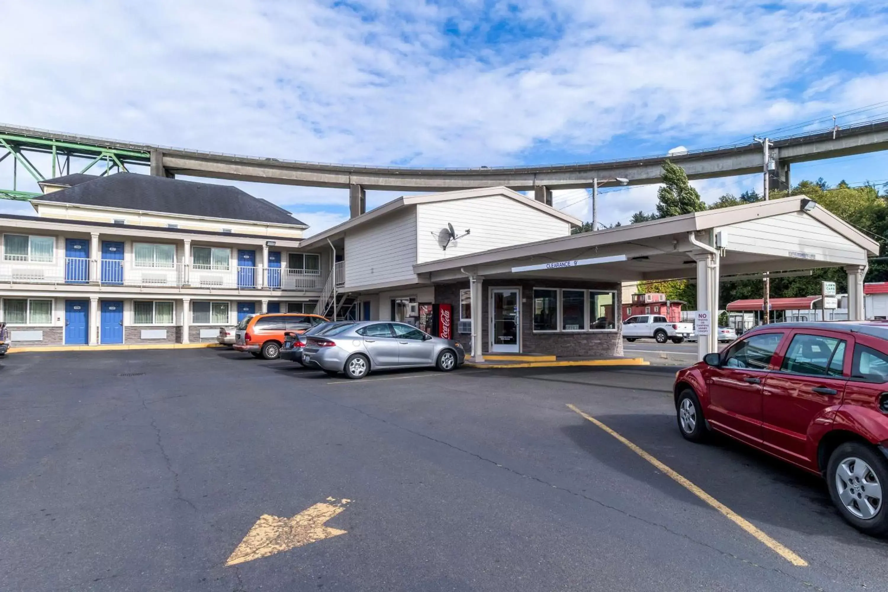 Property building in Motel 6-Astoria, OR Property building in Motel 6-Astoria, OR