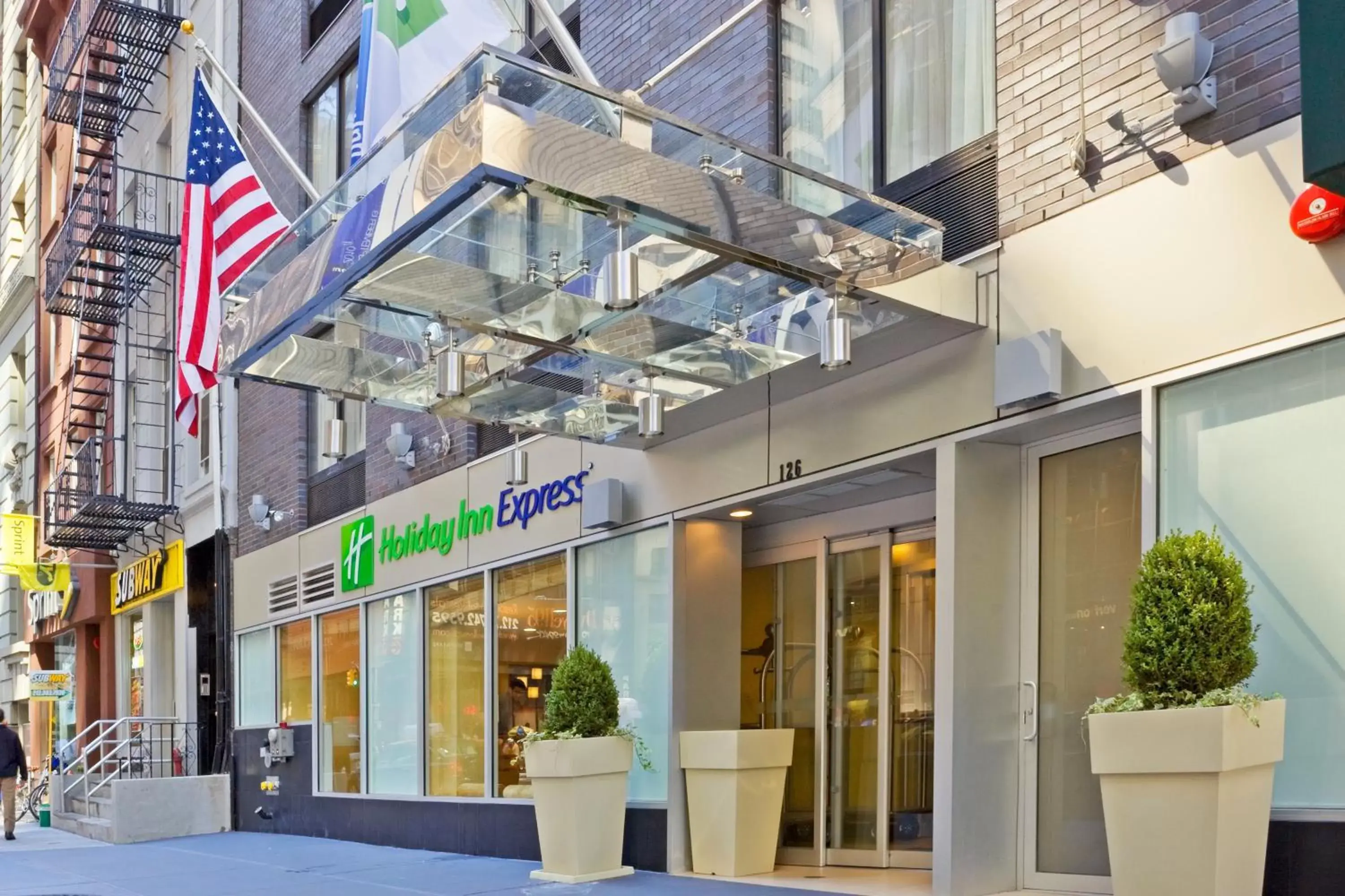 Property building in Holiday Inn Express - Wall Street, an IHG Hotel