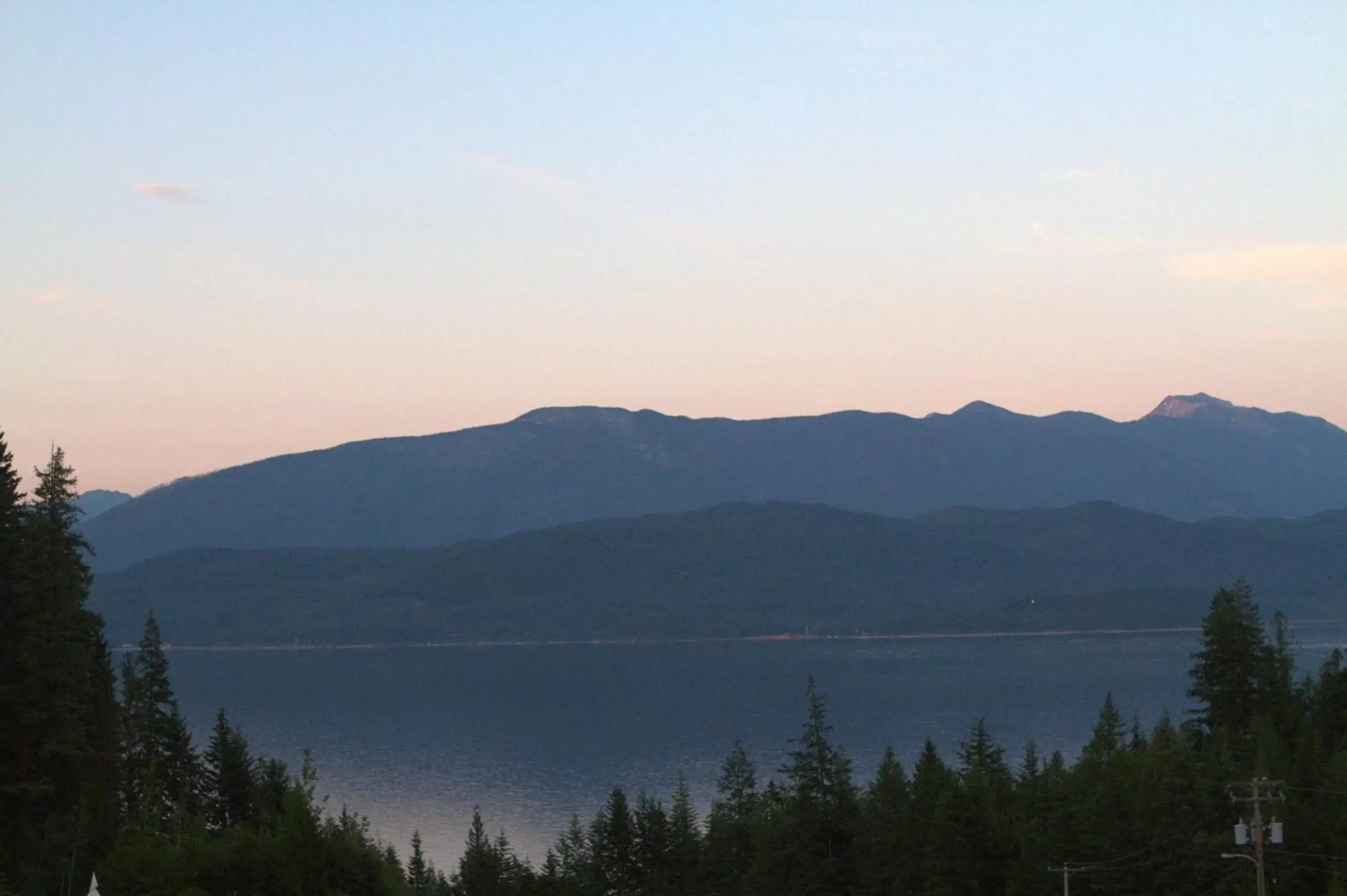 Lake view, Mountain View in Kootenay Lakeview Resort BW Signature Collection