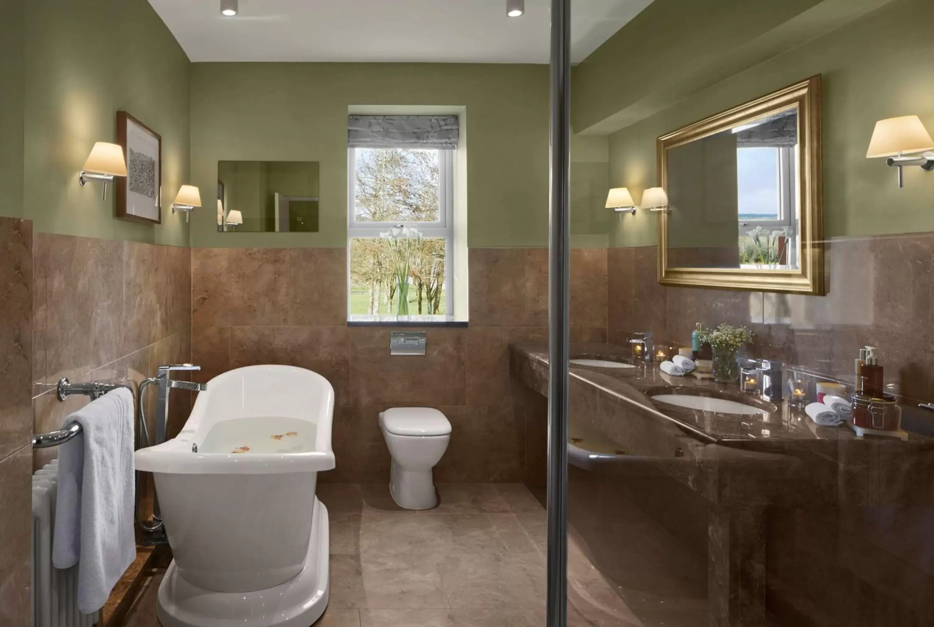 Bathroom in Radisson BLU Hotel and Spa, Limerick