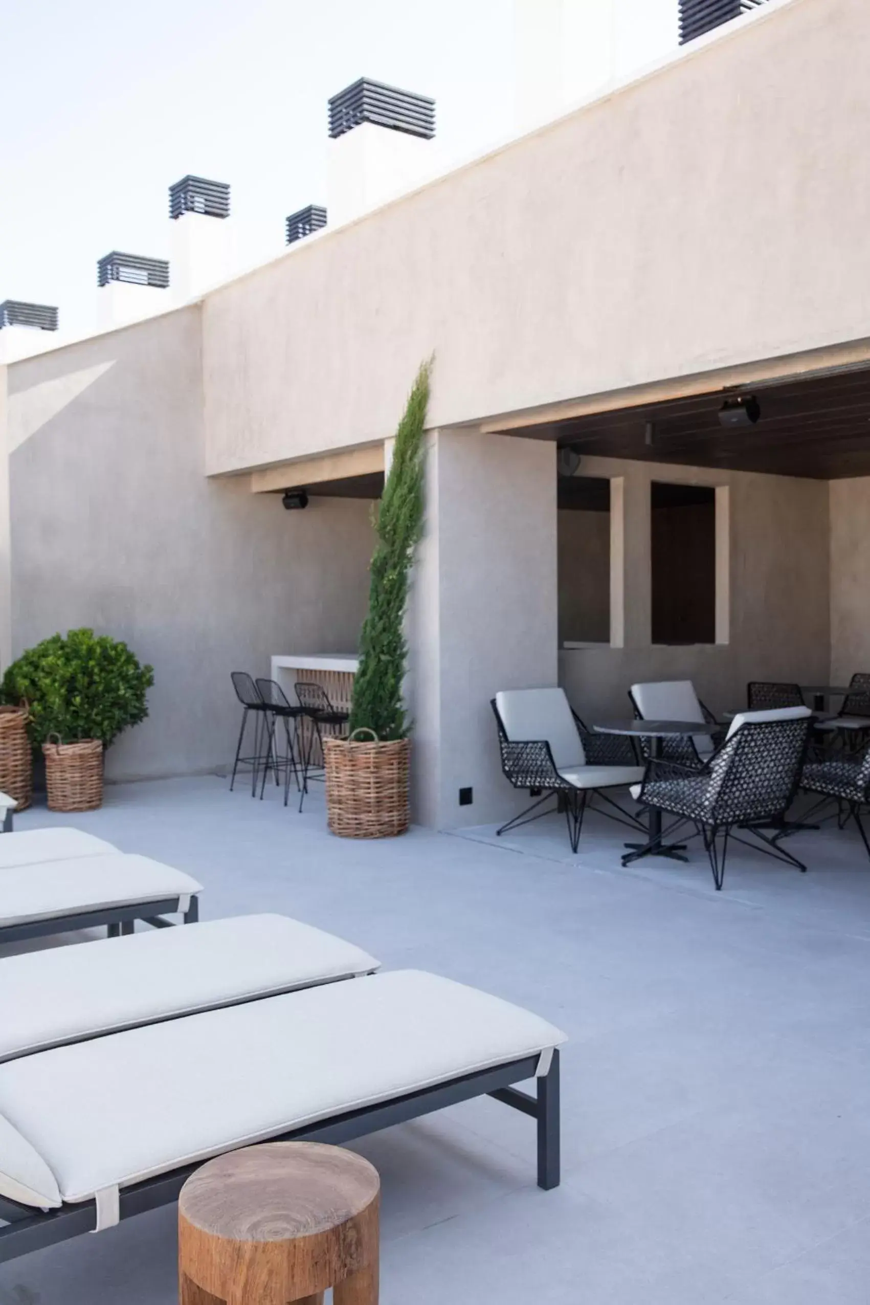 Balcony/Terrace, Swimming Pool in Hotel Villa Real, a member of Preferred Hotels & Resorts