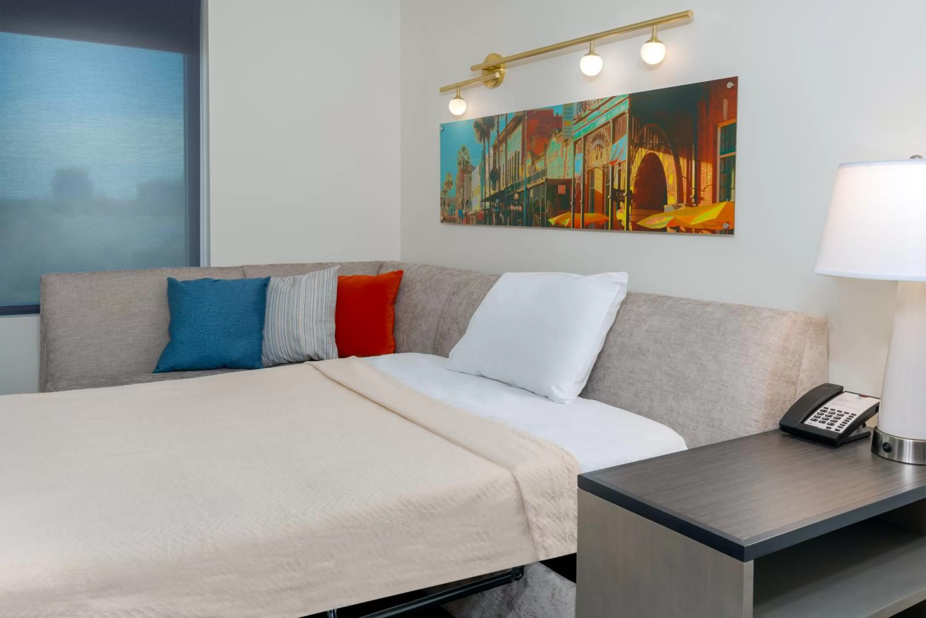 Bed in Hyatt House Tampa Airport/Westshore