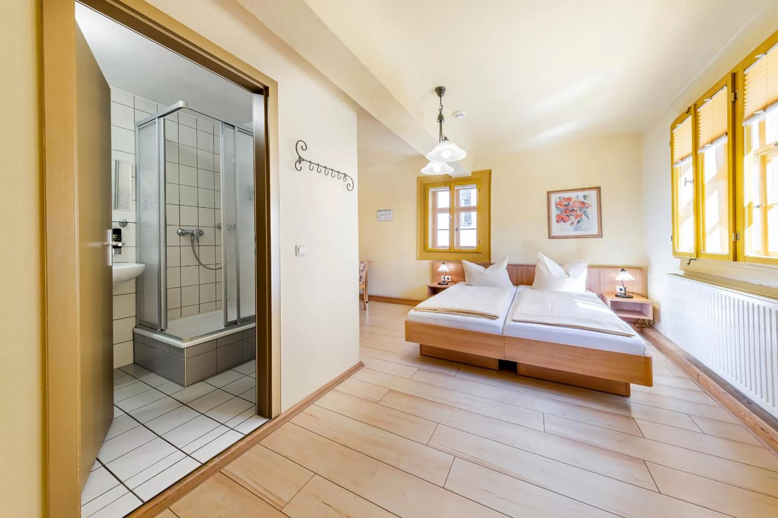 Photo of the whole room, Bed in Watzdorfer Geleitschenke und Herberge