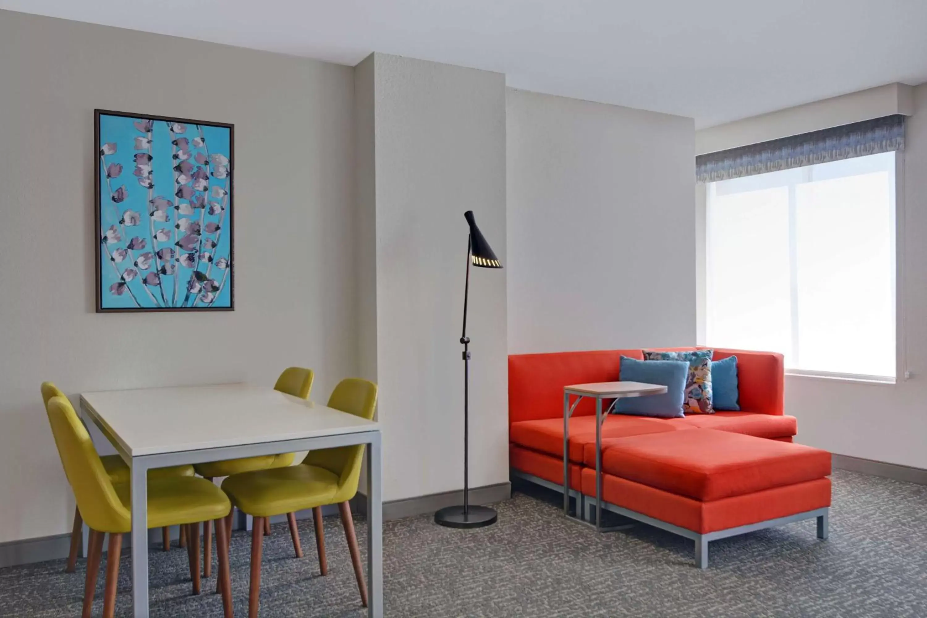 Living room, Seating Area in Hilton Garden Inn Jacksonville JTB/Deerwood Park