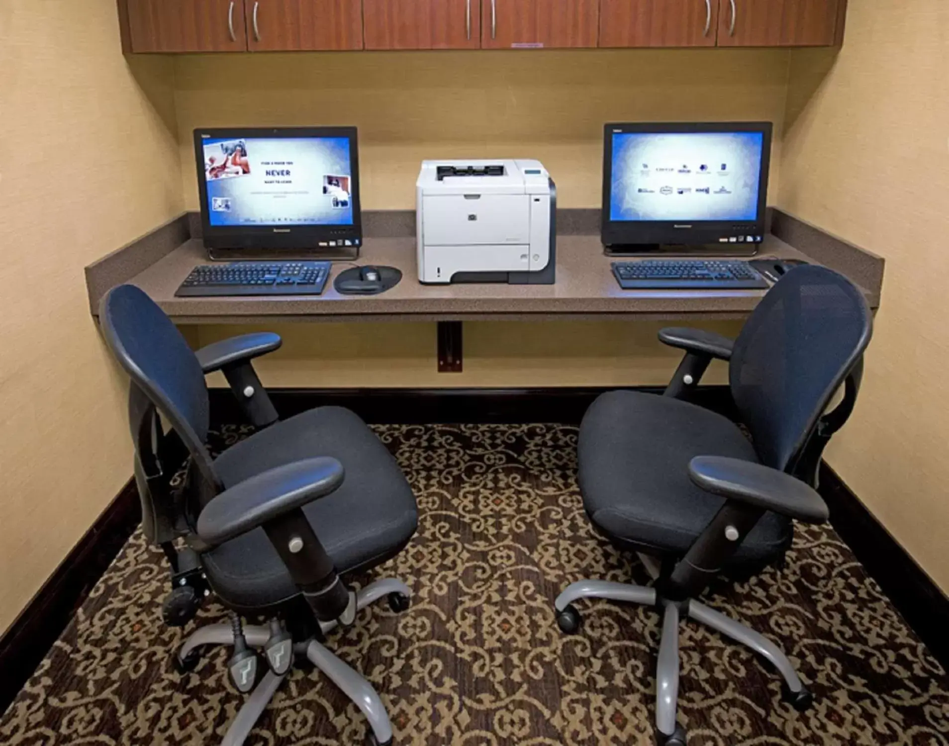 Business facilities, Business Area/Conference Room in Hampton Inn Schenectady Downtown