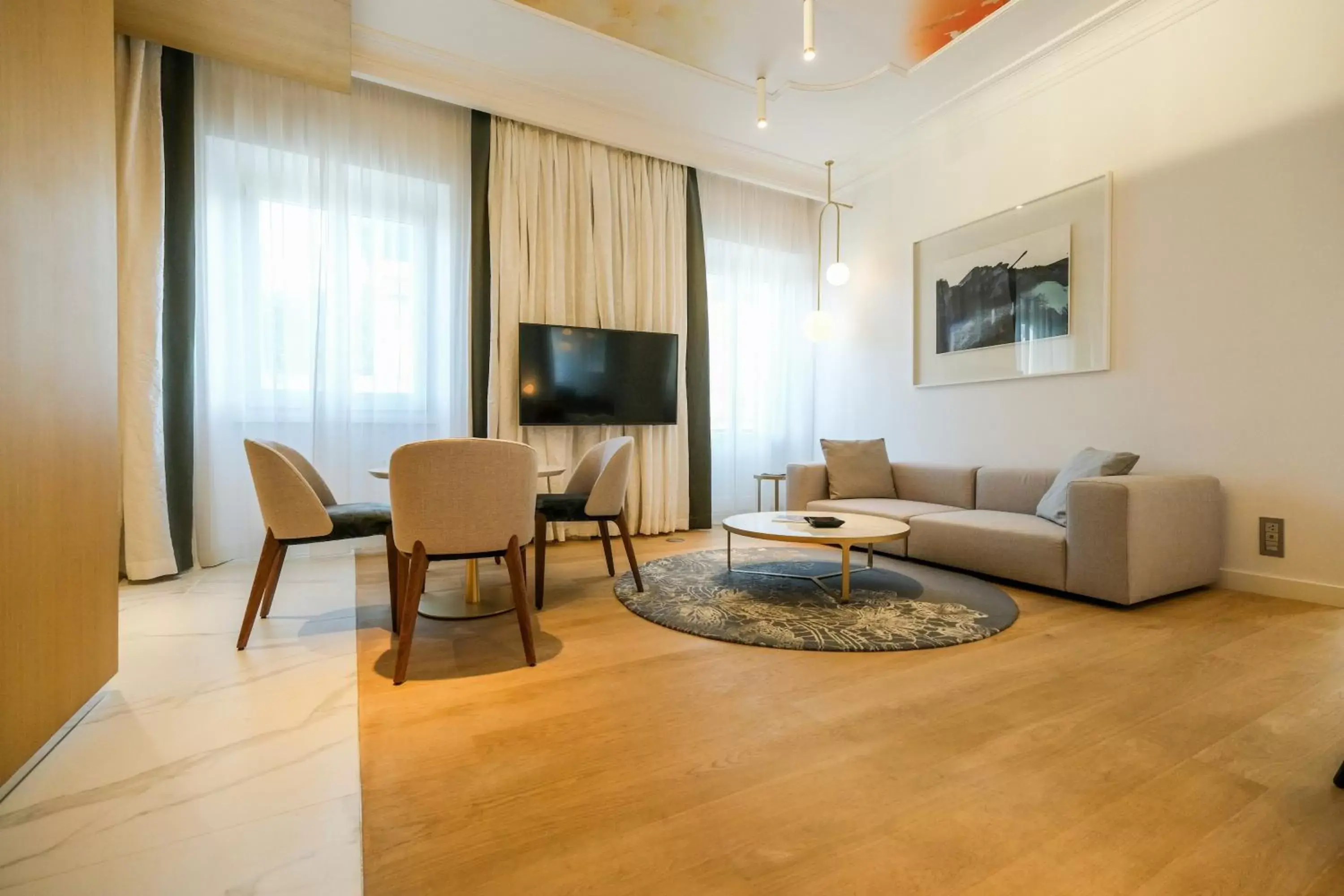 Living room, Seating Area in Sofitel Roma Villa Borghese
