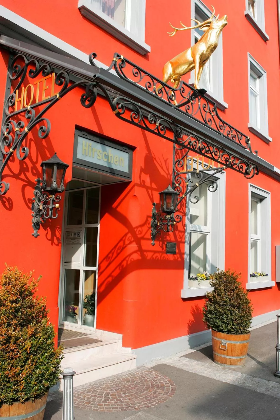 Facade/entrance in Hotel Hirschen