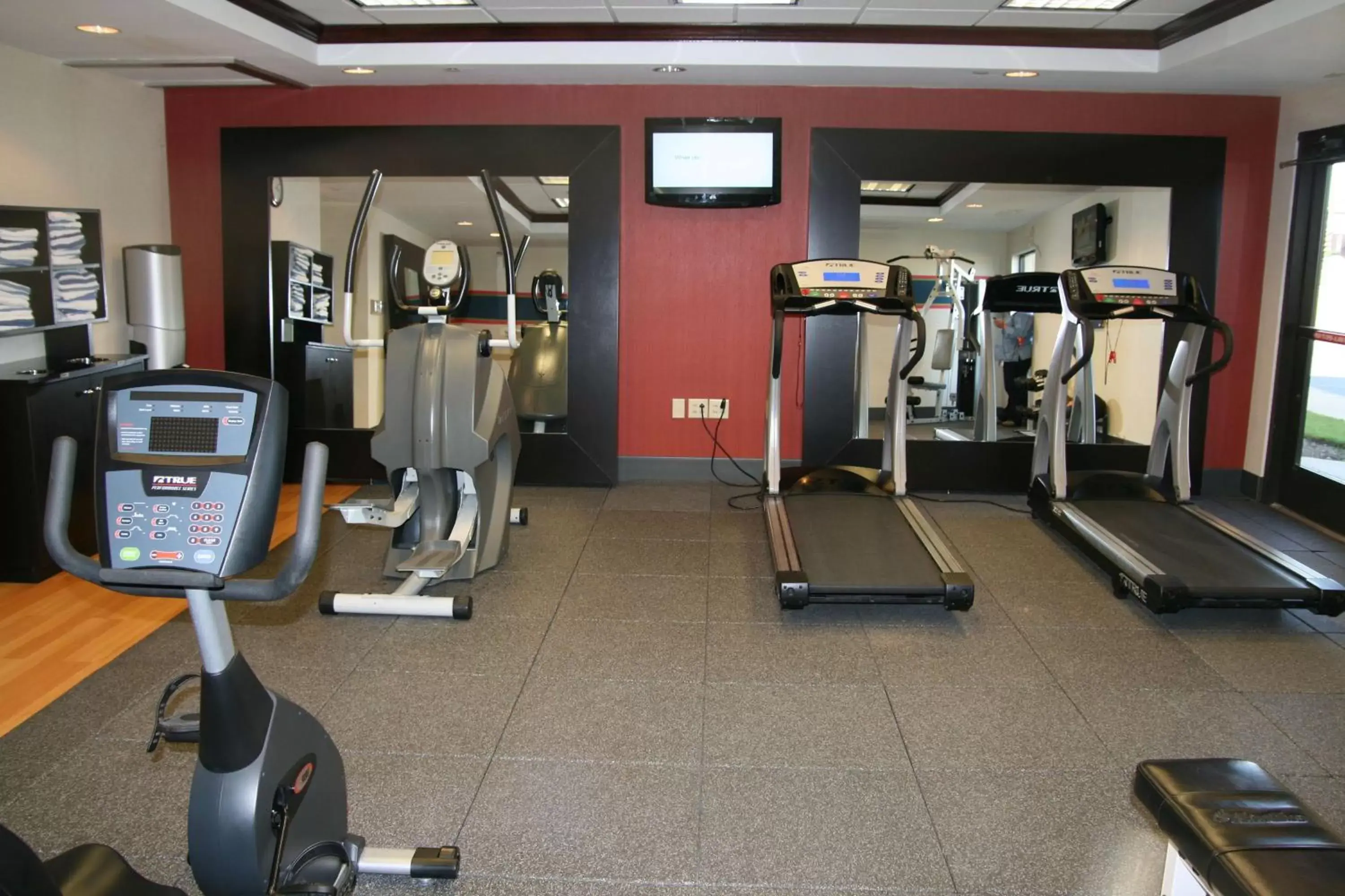 Fitness centre/facilities, Fitness Center/Facilities in Hampton Inn Olive Branch
