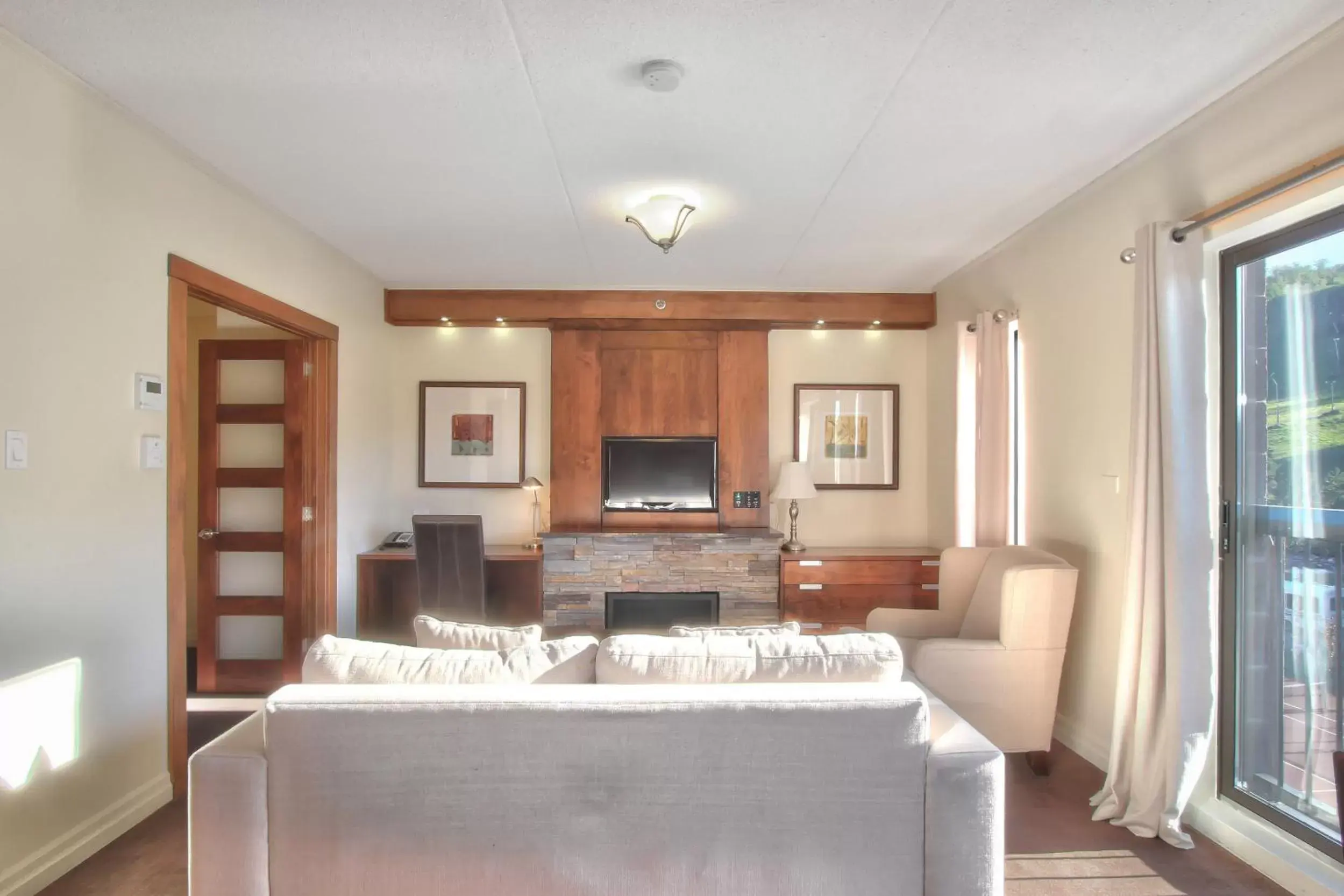 Seating Area in Blue Mountain Resort Inn