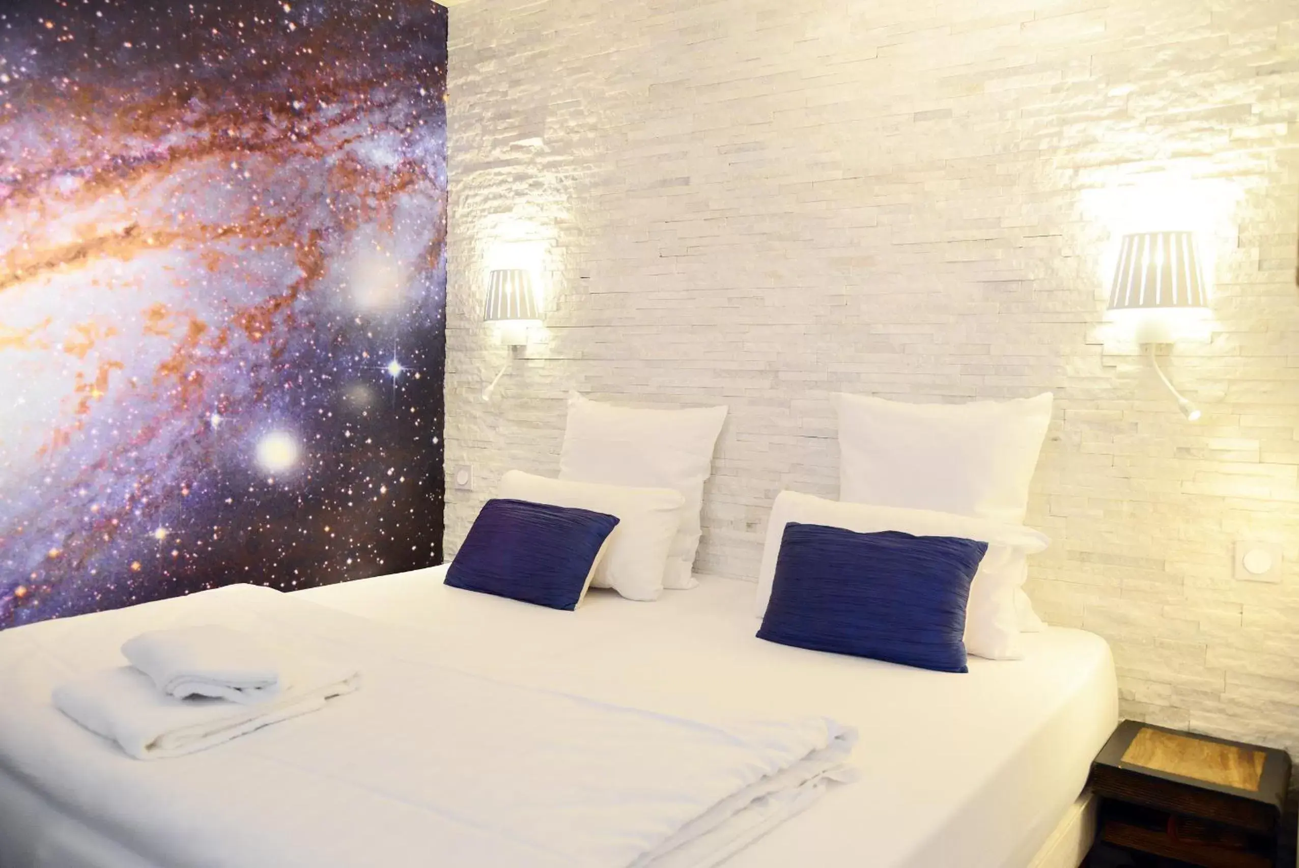 Bed in Hôtel Malar Bed in Hôtel Malar