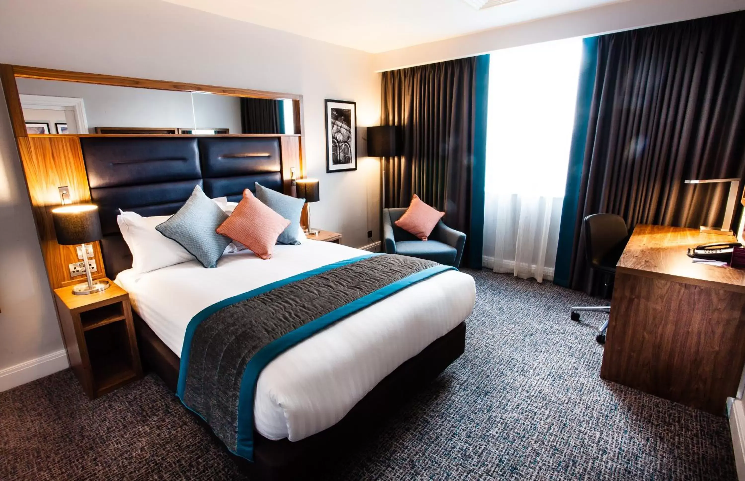 Photo of the whole room, Bed in Crowne Plaza Leeds, an IHG Hotel