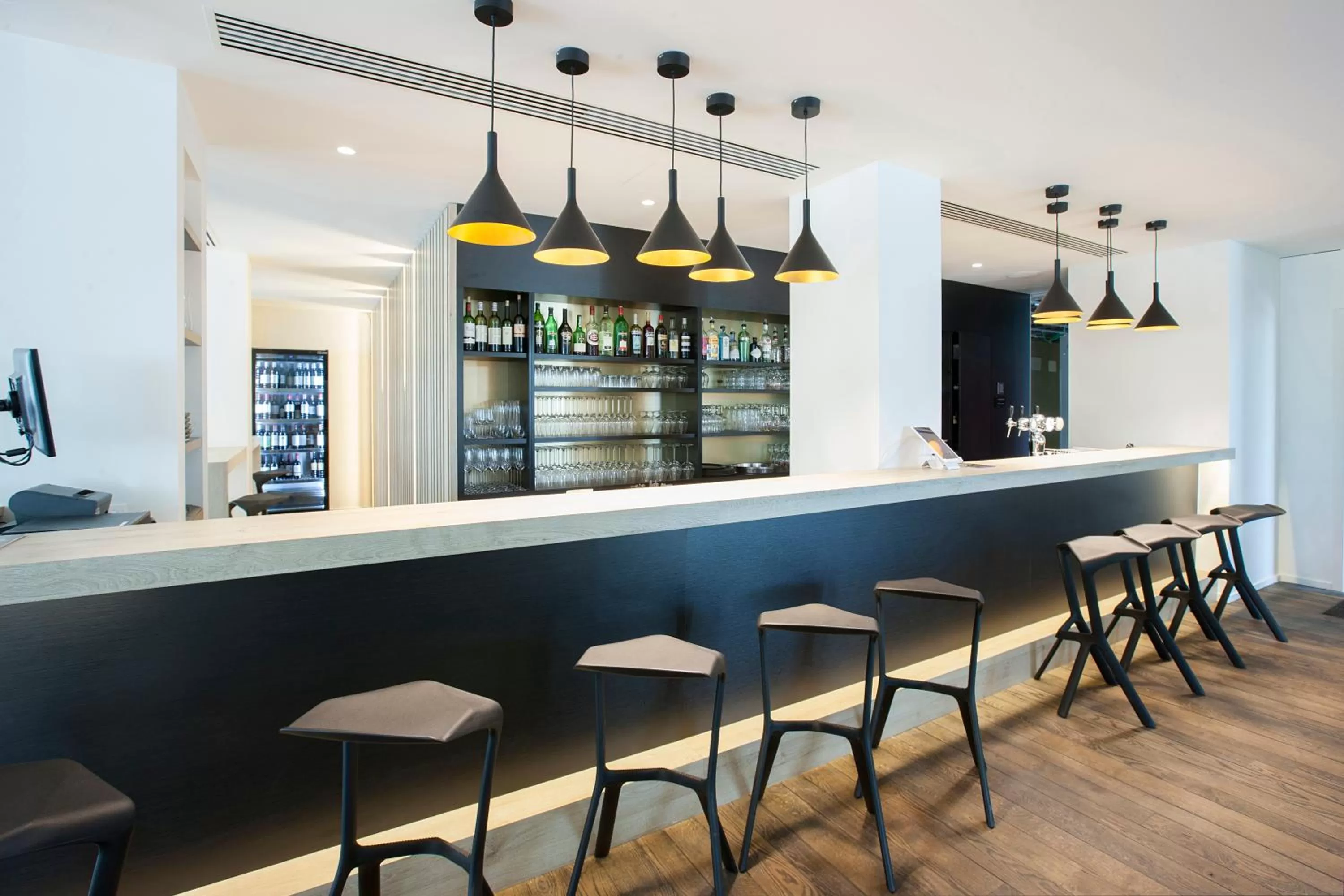 Lounge or bar in ibis Styles Kortrijk Expo