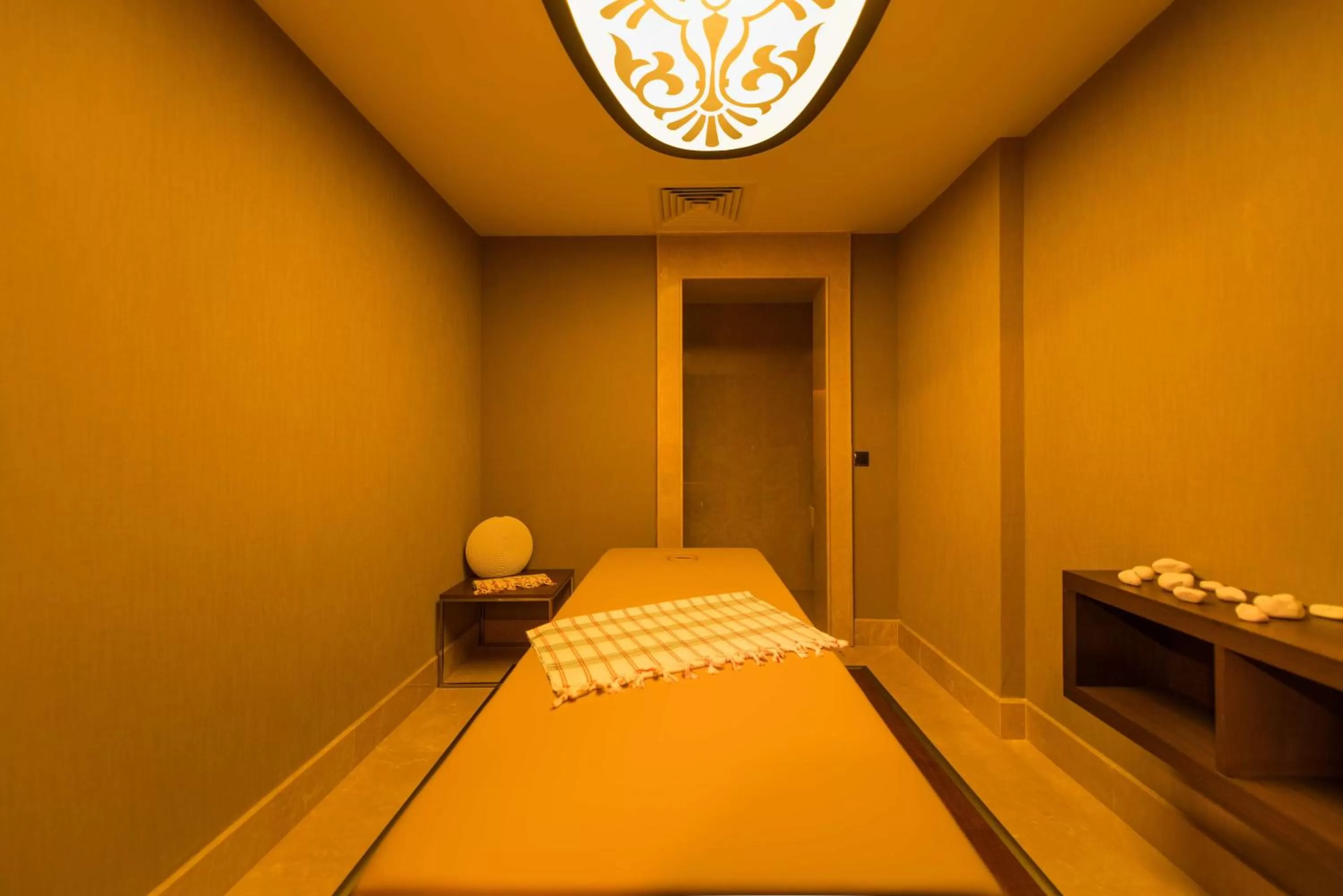 Spa and wellness centre/facilities, Bed in Radisson Blu Hotel, Ordu